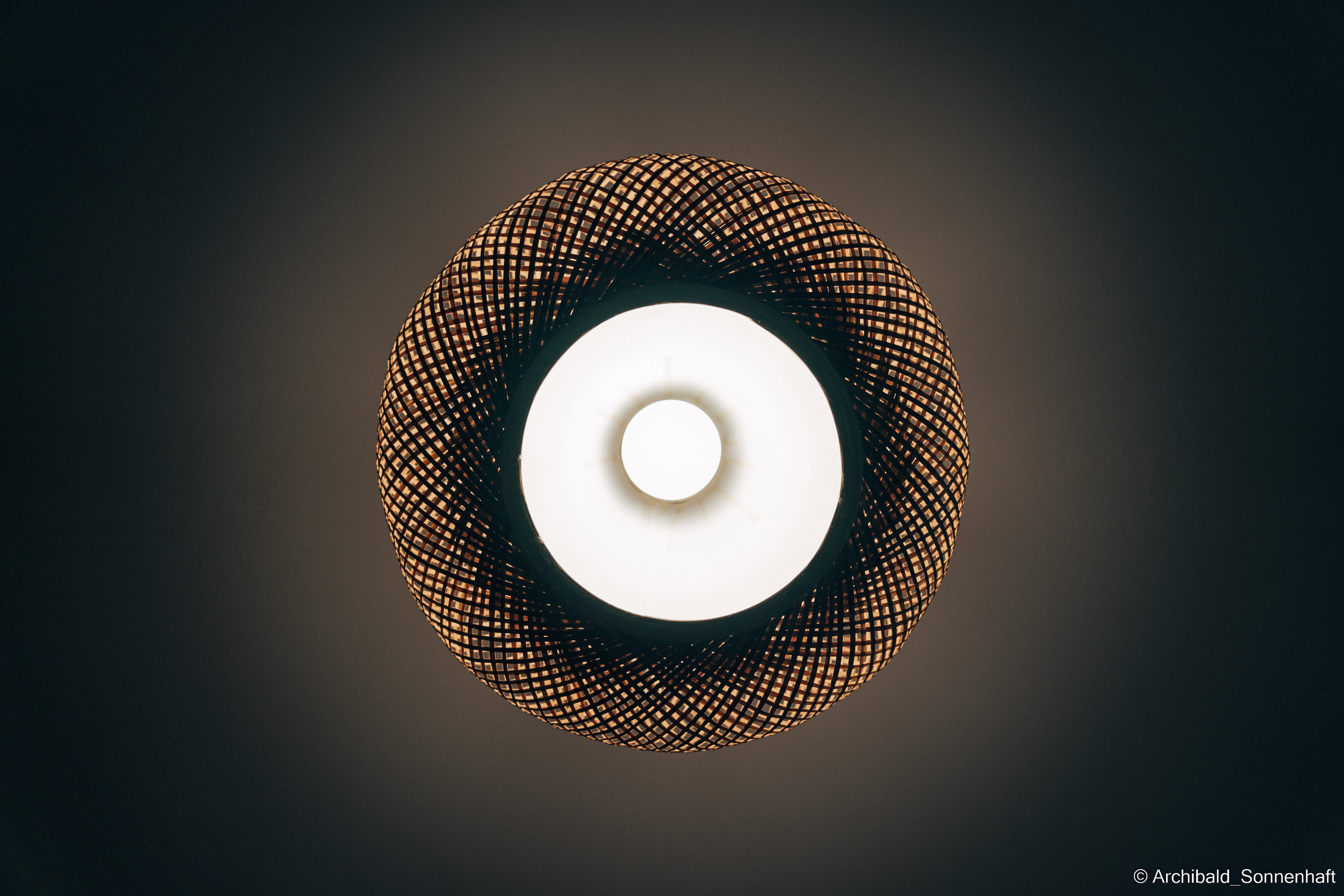 Chinese tea ceremony in Tianjin. Photographer in Guangzhou, China. Archibald Sonnenhaft