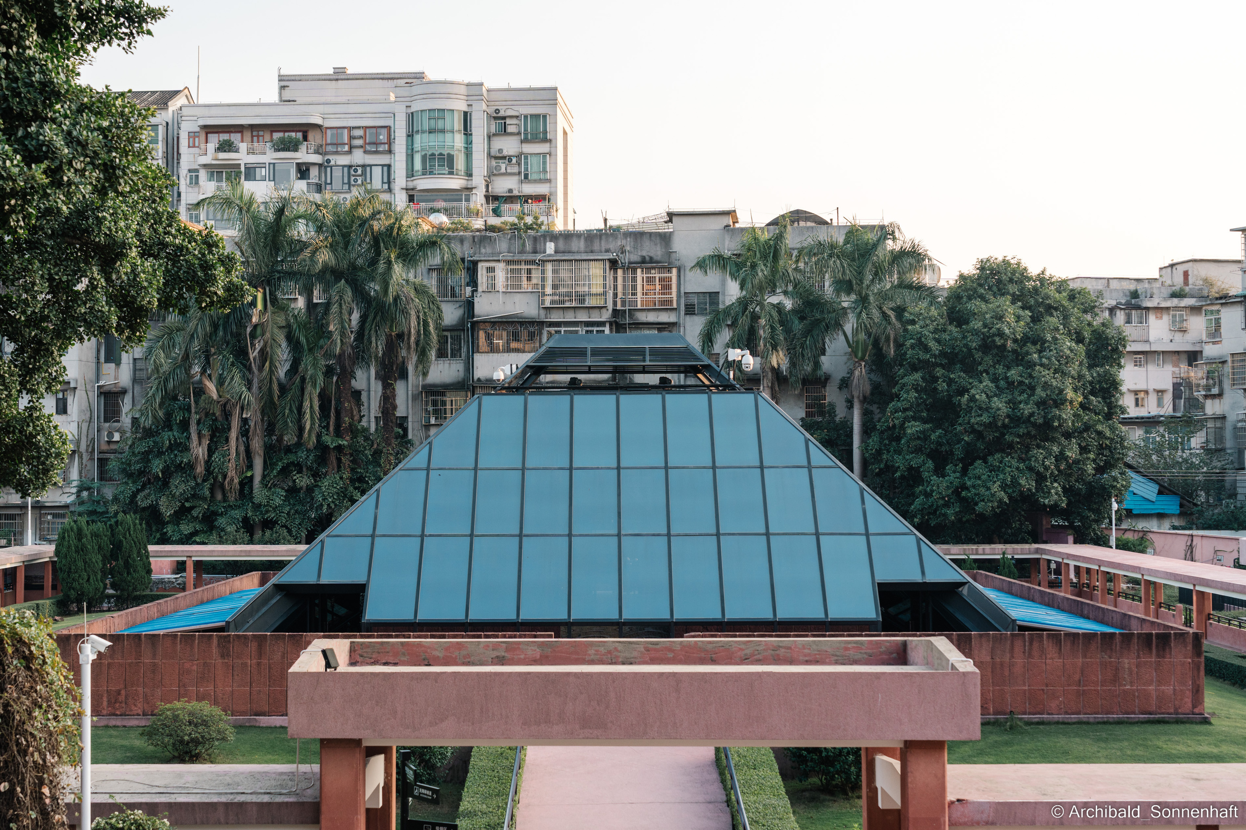 NanYueWang‘s museum. Photographer in Guangzhou, China. Archibald Sonnenhaft