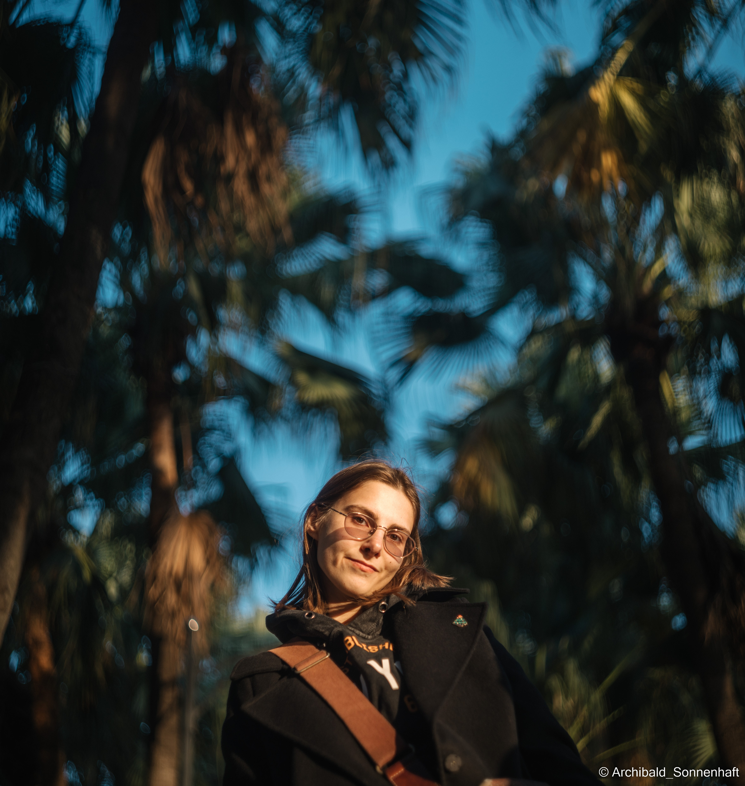 Guangzhou 18. Photographer in Guangzhou, China. Archibald Sonnenhaft