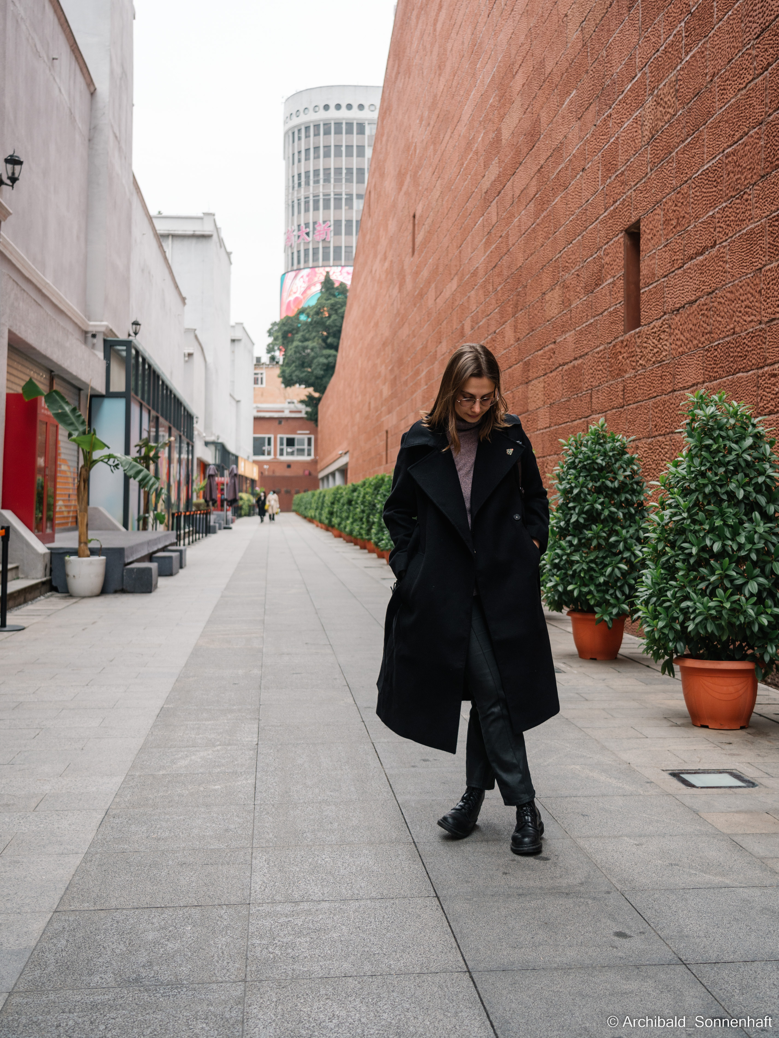 Guangzhou 27. Photographer in Guangzhou, China. Archibald Sonnenhaft