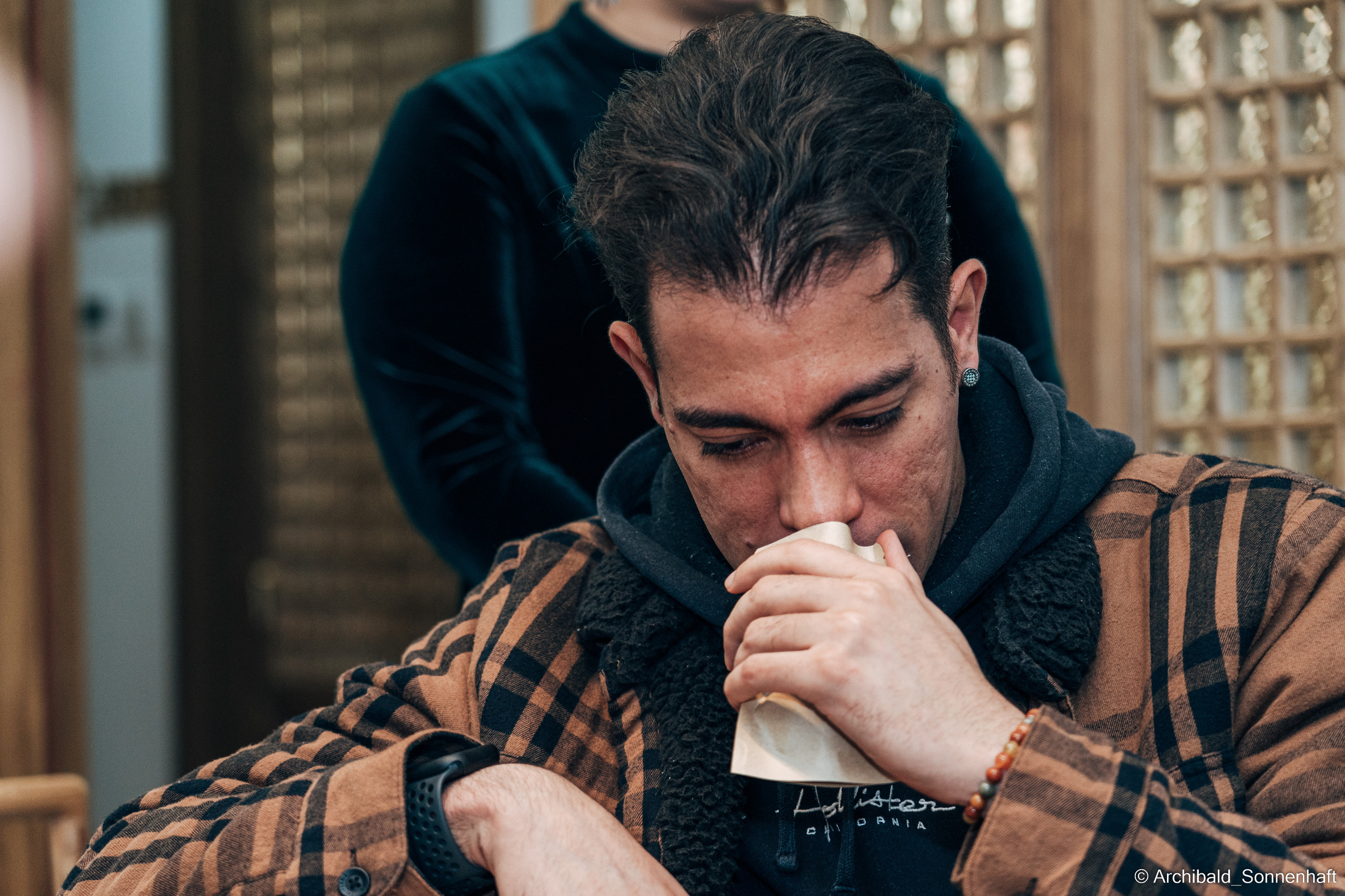 Chinese tea ceremony in Tianjin. Photographer in Guangzhou, China. Archibald Sonnenhaft