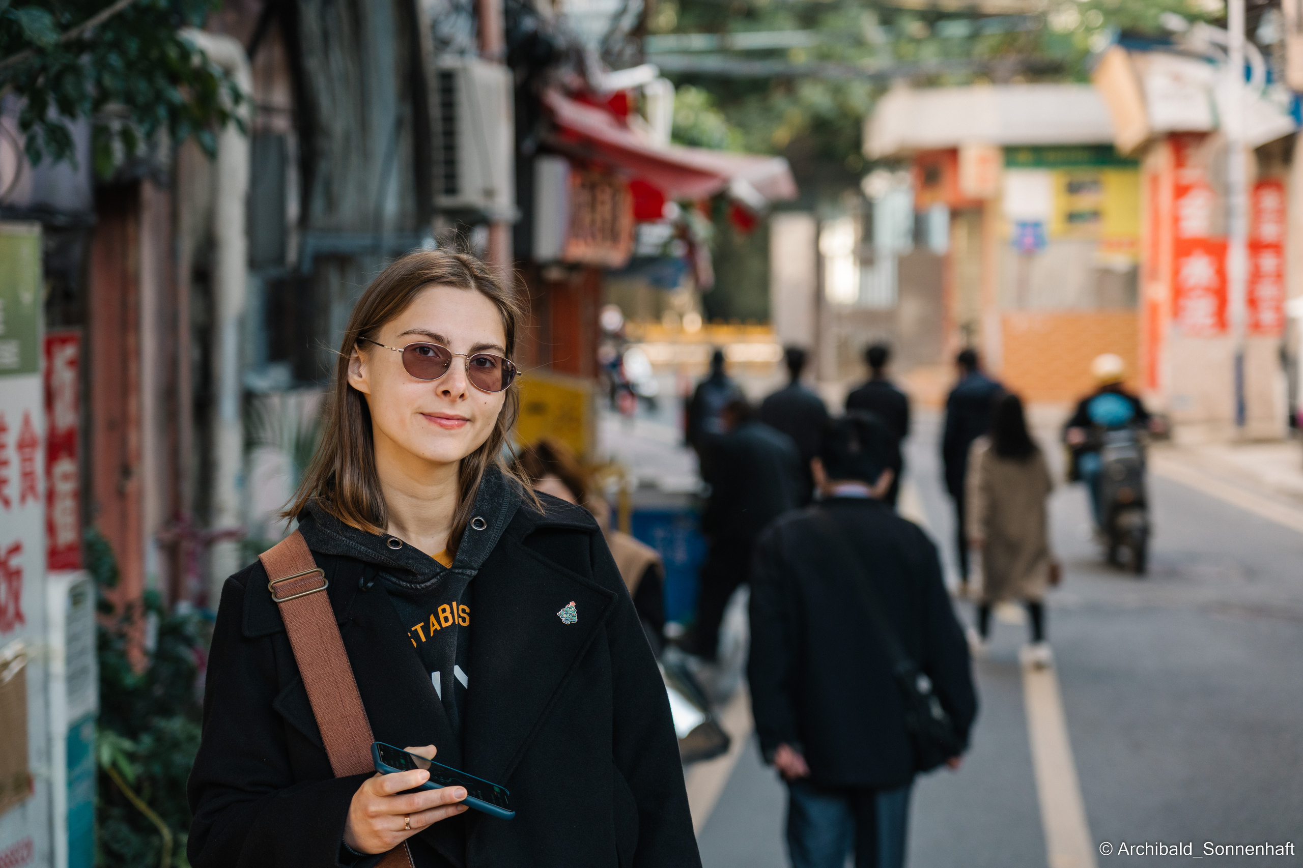 Guangzhou 18. Photographer in Guangzhou, China. Archibald Sonnenhaft