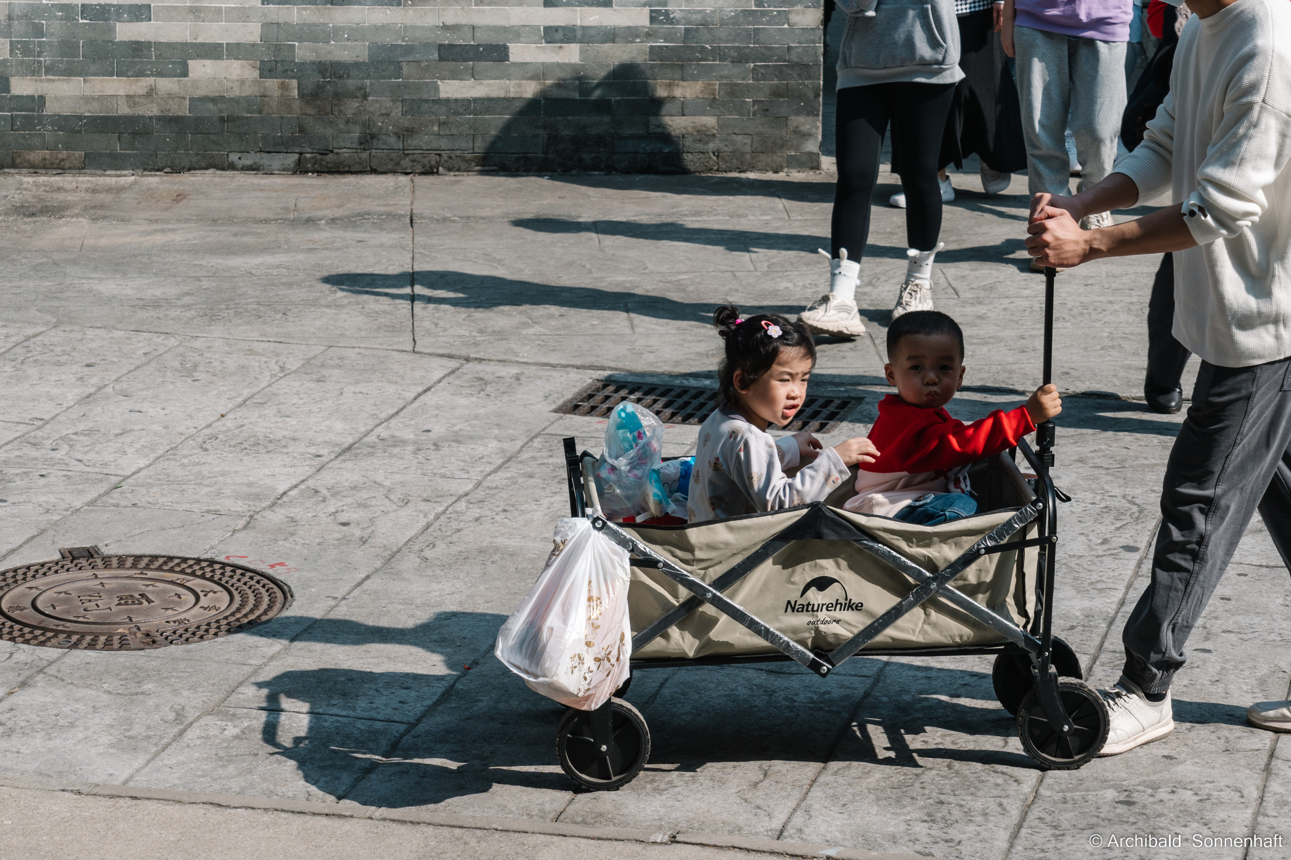 NewSpring. Photographer in Guangzhou, China. Archibald Sonnenhaft