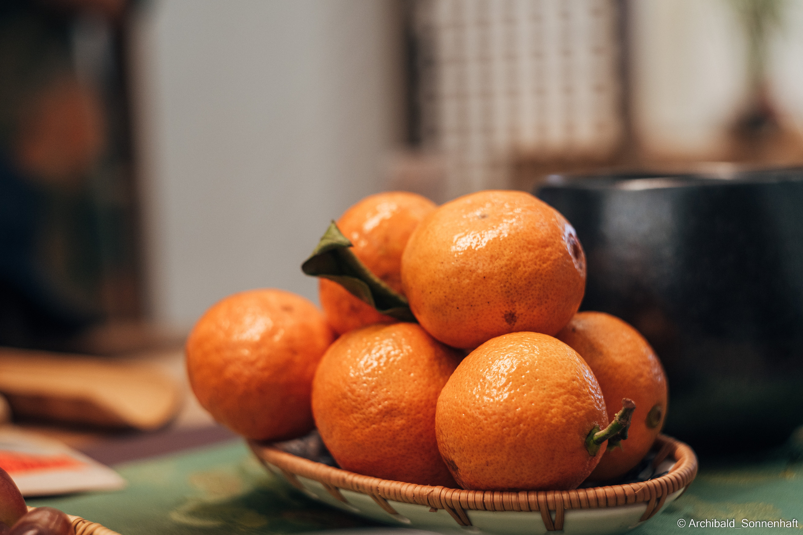 Chinese tea ceremony in Tianjin. Photographer in Guangzhou, China. Archibald Sonnenhaft