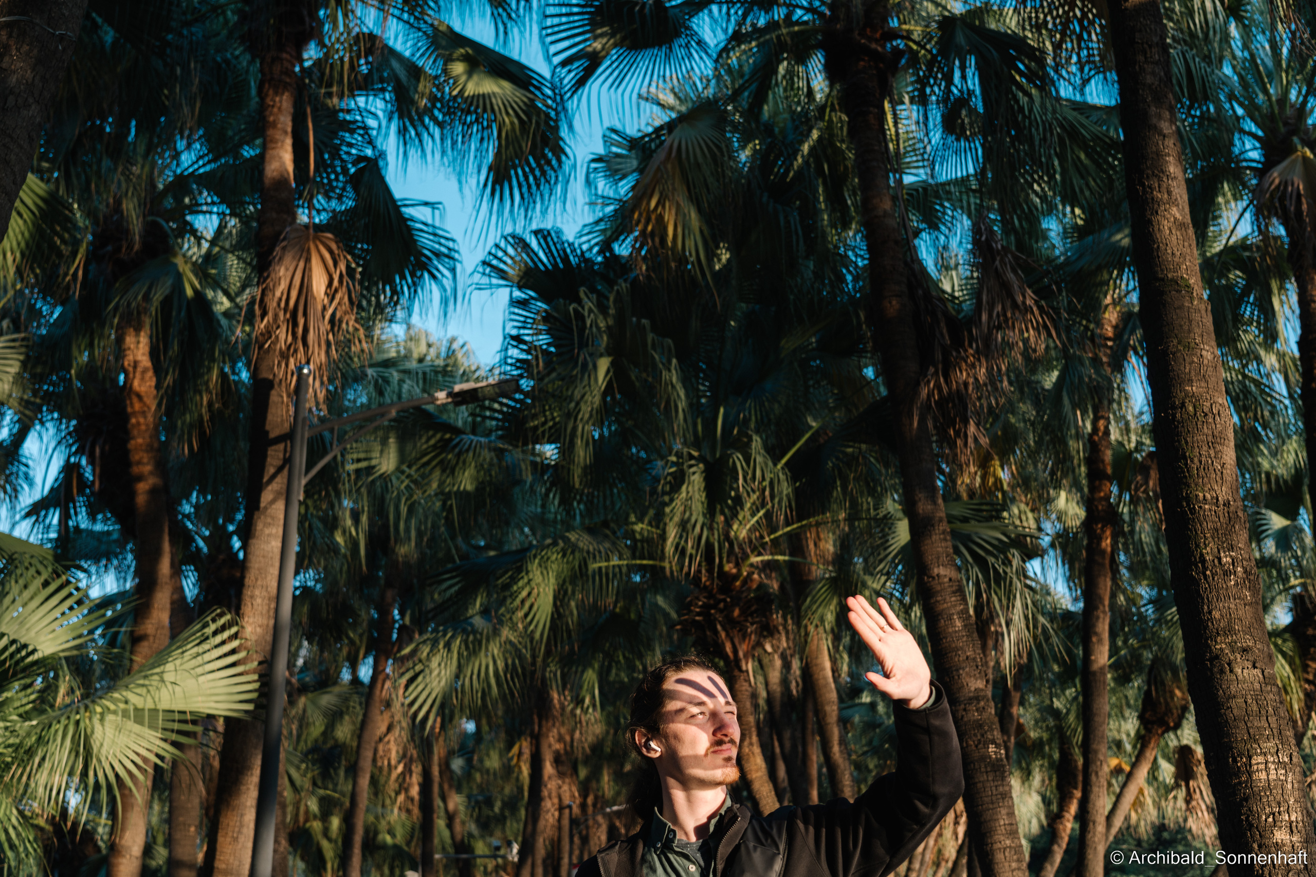 Guangzhou 18. Photographer in Guangzhou, China. Archibald Sonnenhaft