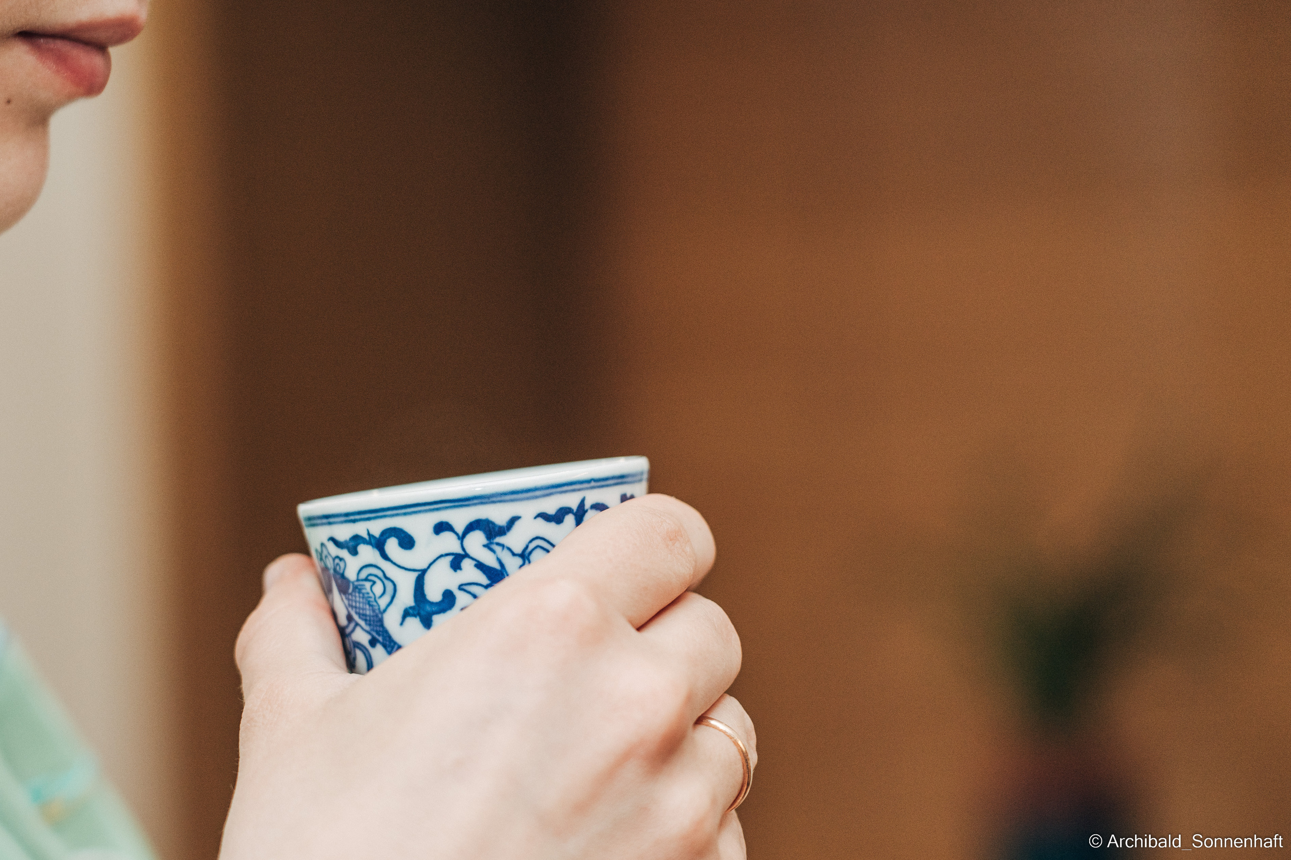 Chinese tea ceremony in Tianjin. Photographer in Guangzhou, China. Archibald Sonnenhaft