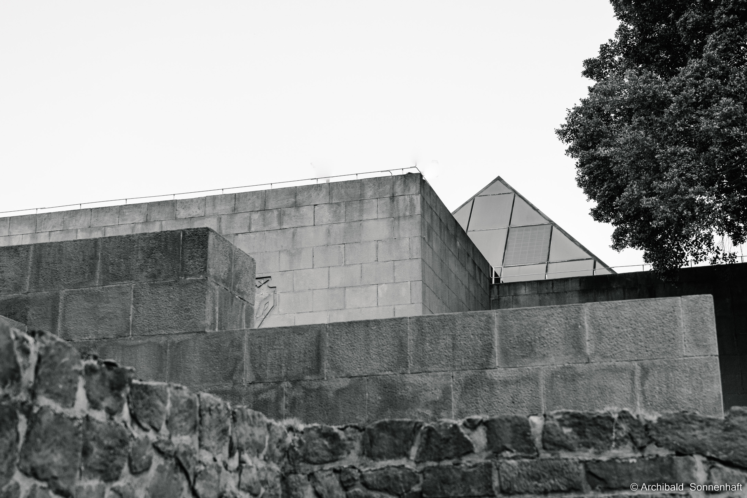 NanYueWang‘s museum. Photographer in Guangzhou, China. Archibald Sonnenhaft