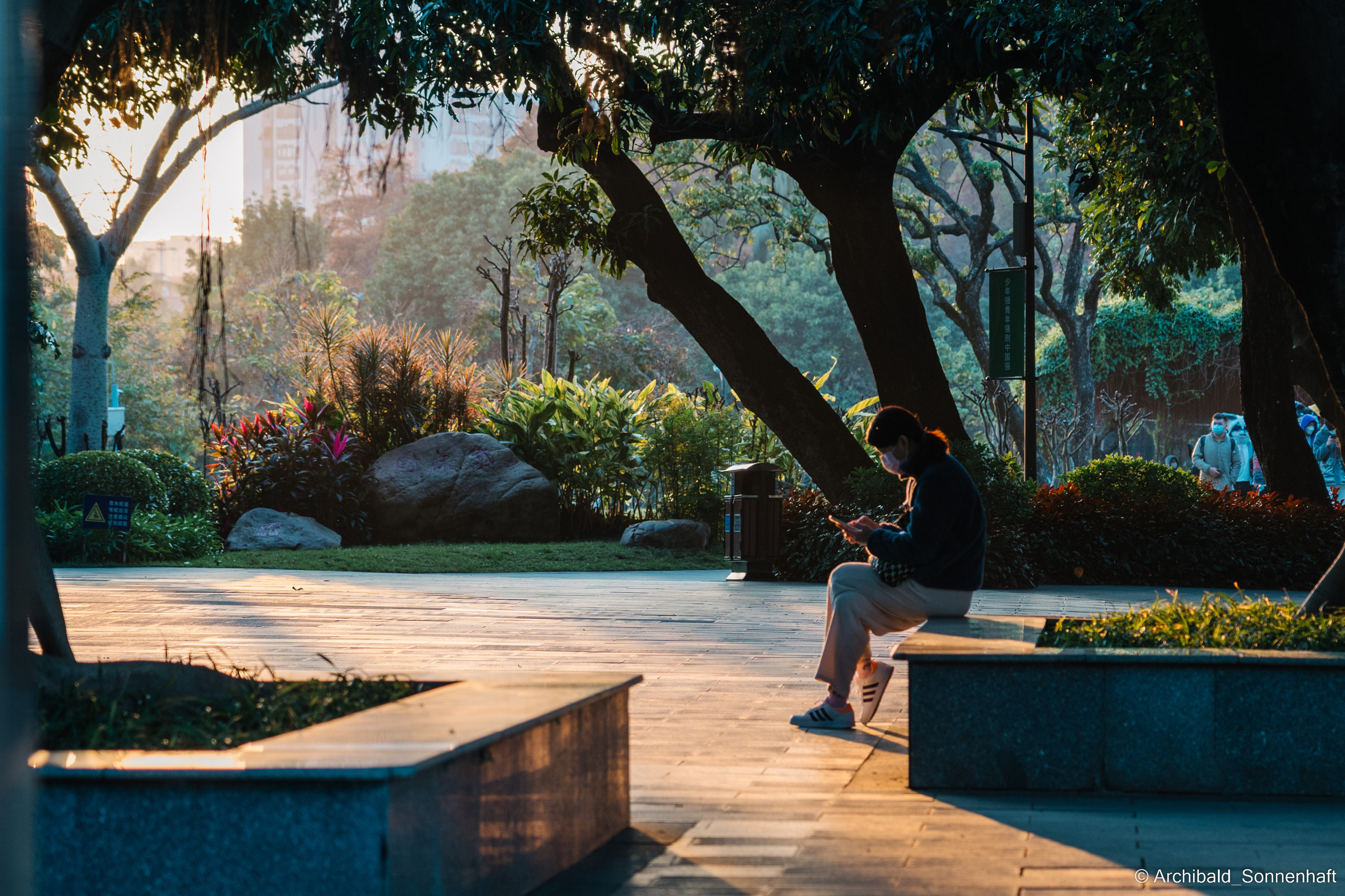 Guangzhou 18. Photographer in Guangzhou, China. Archibald Sonnenhaft