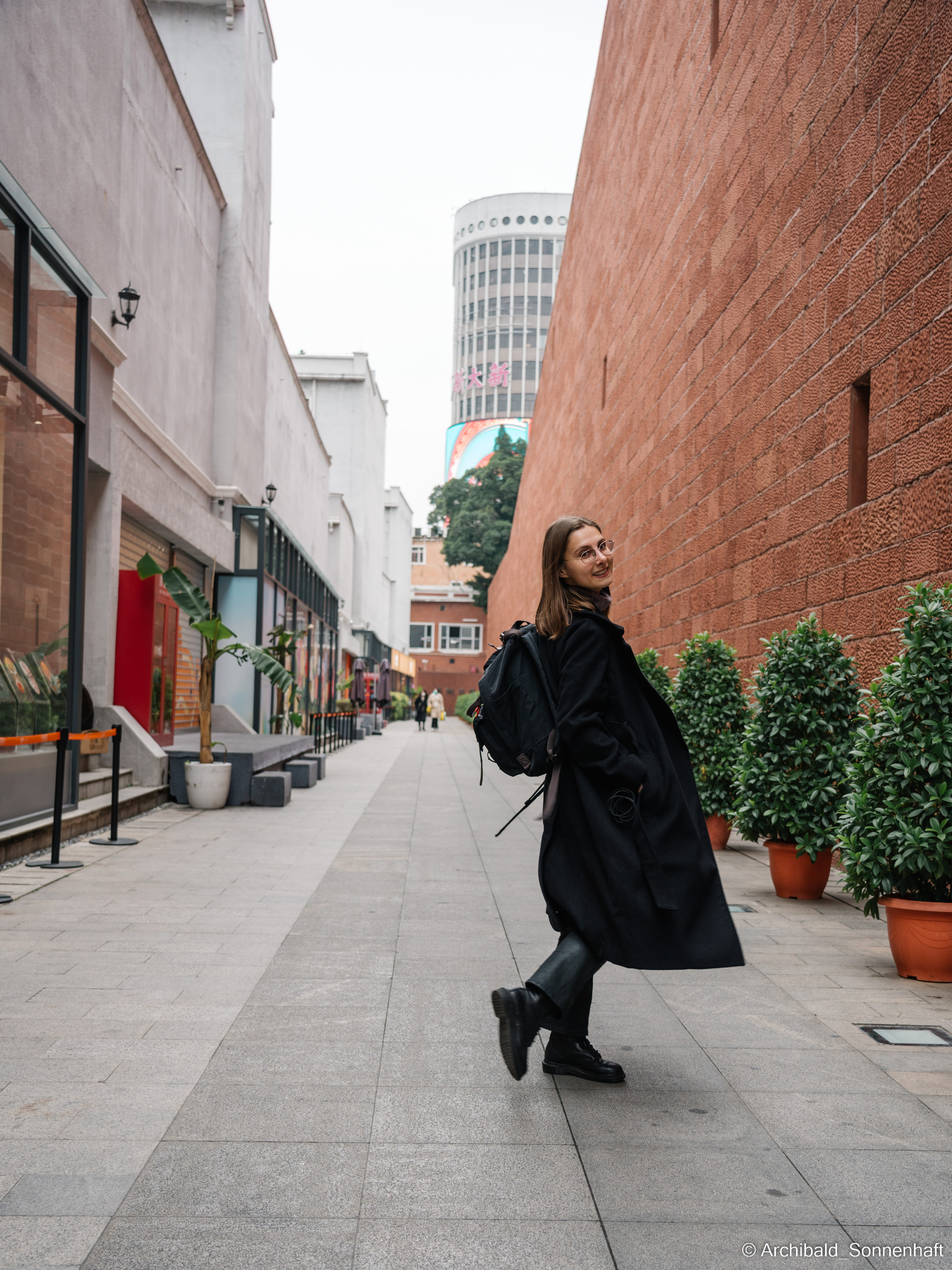 Guangzhou 27. Photographer in Guangzhou, China. Archibald Sonnenhaft