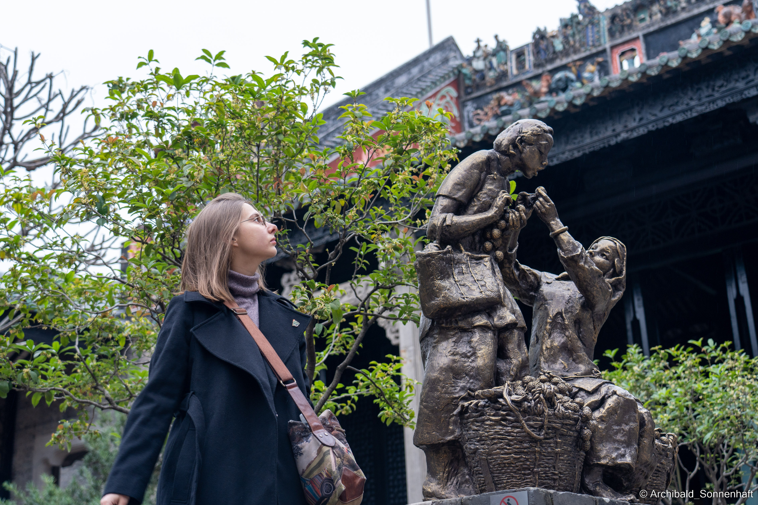 Clan Cheng and ShengJianBao. Photographer in Guangzhou, China. Archibald Sonnenhaft