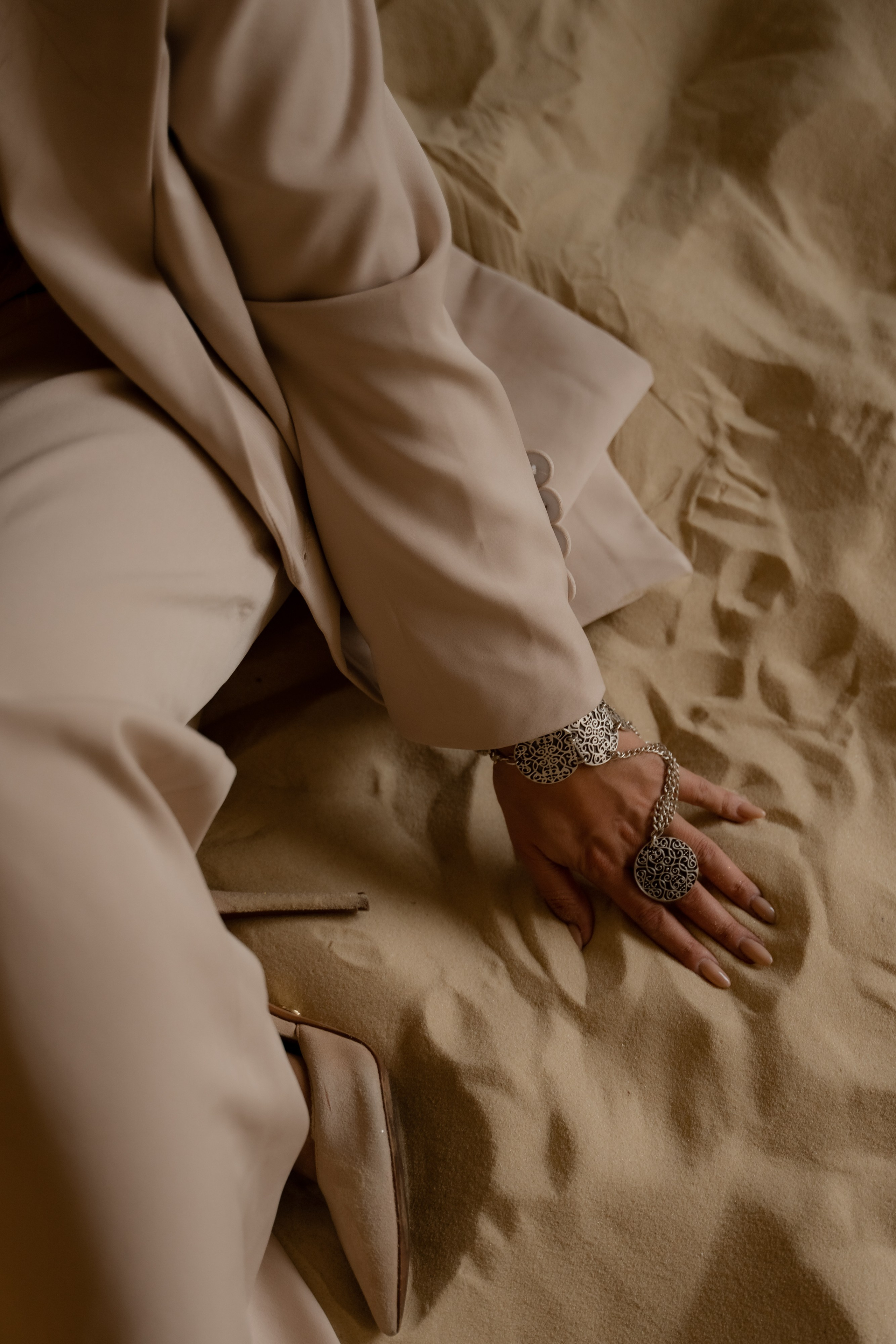 Лилит в песках. Портретный и свадебный фотограф Алла Карени Москва