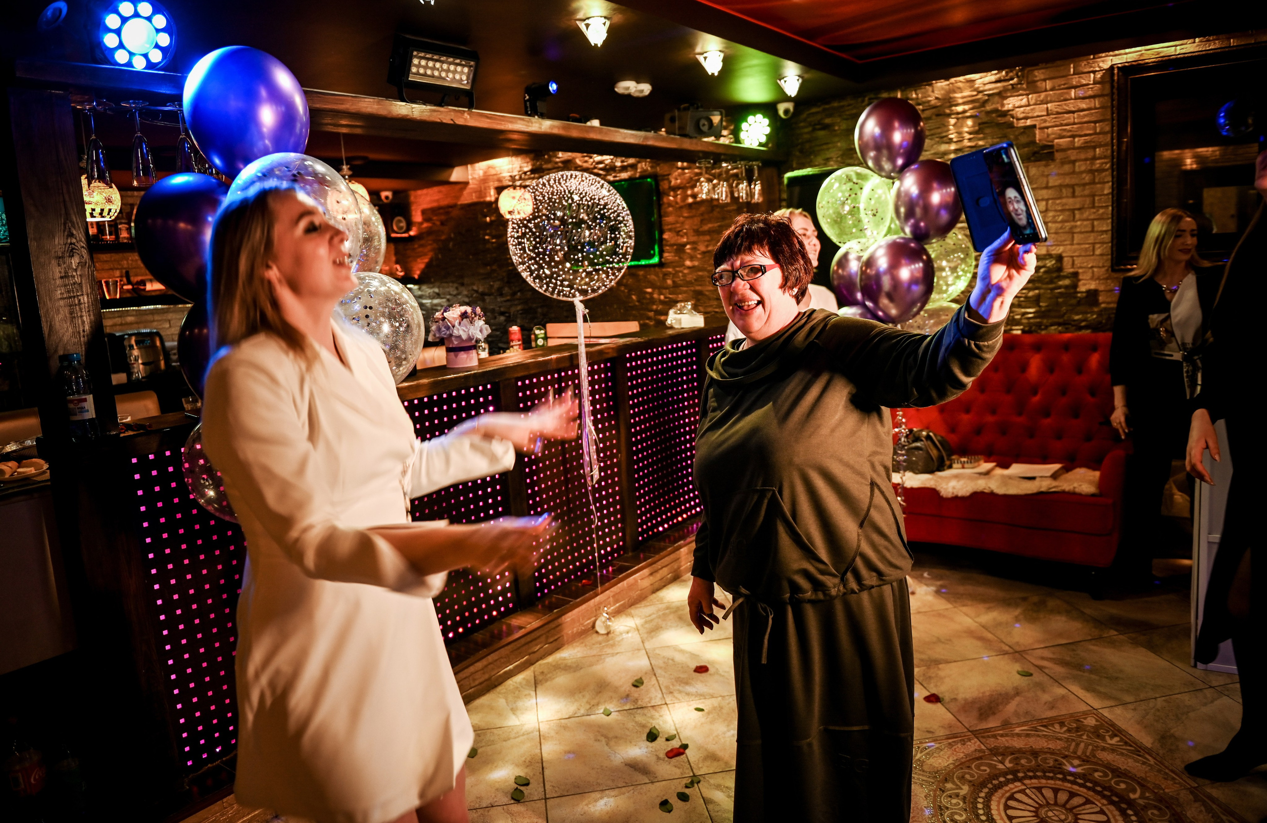 День рождения. Свадебный, семейный, детский, контент фотограф в Омске Максим Ильин