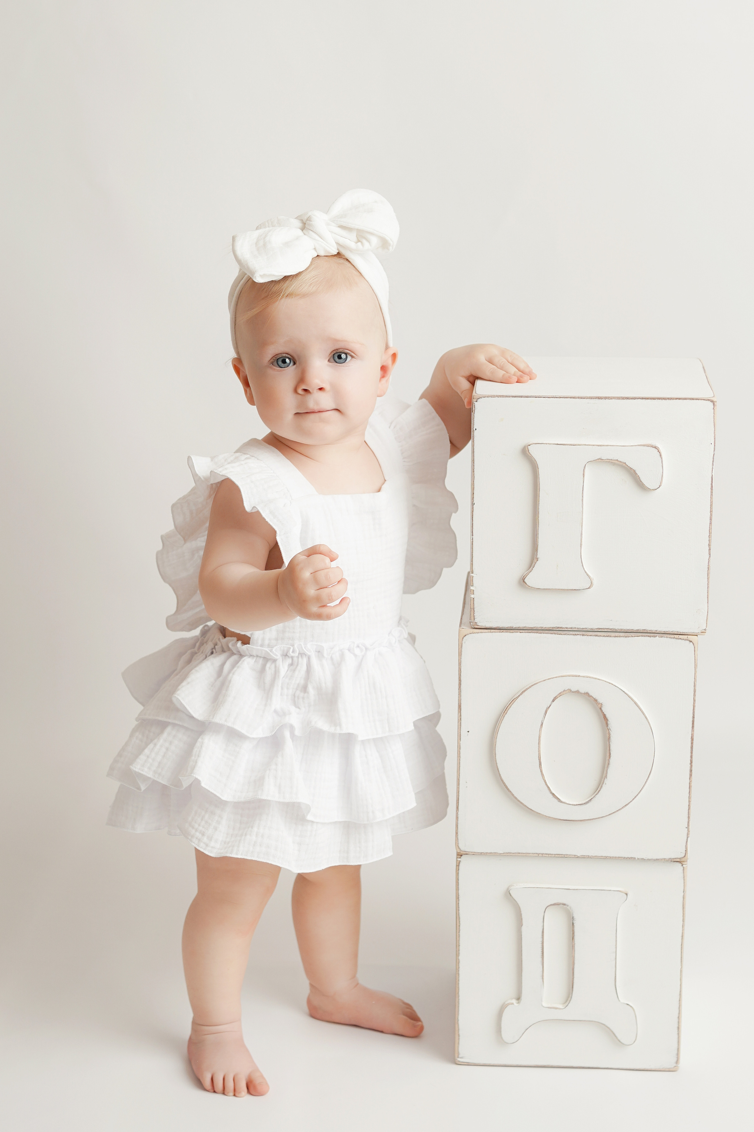 Детская фотосессия Первый год для девочек. Детский фотограф и фотограф новорожденных в Калининград Оксана Иваний