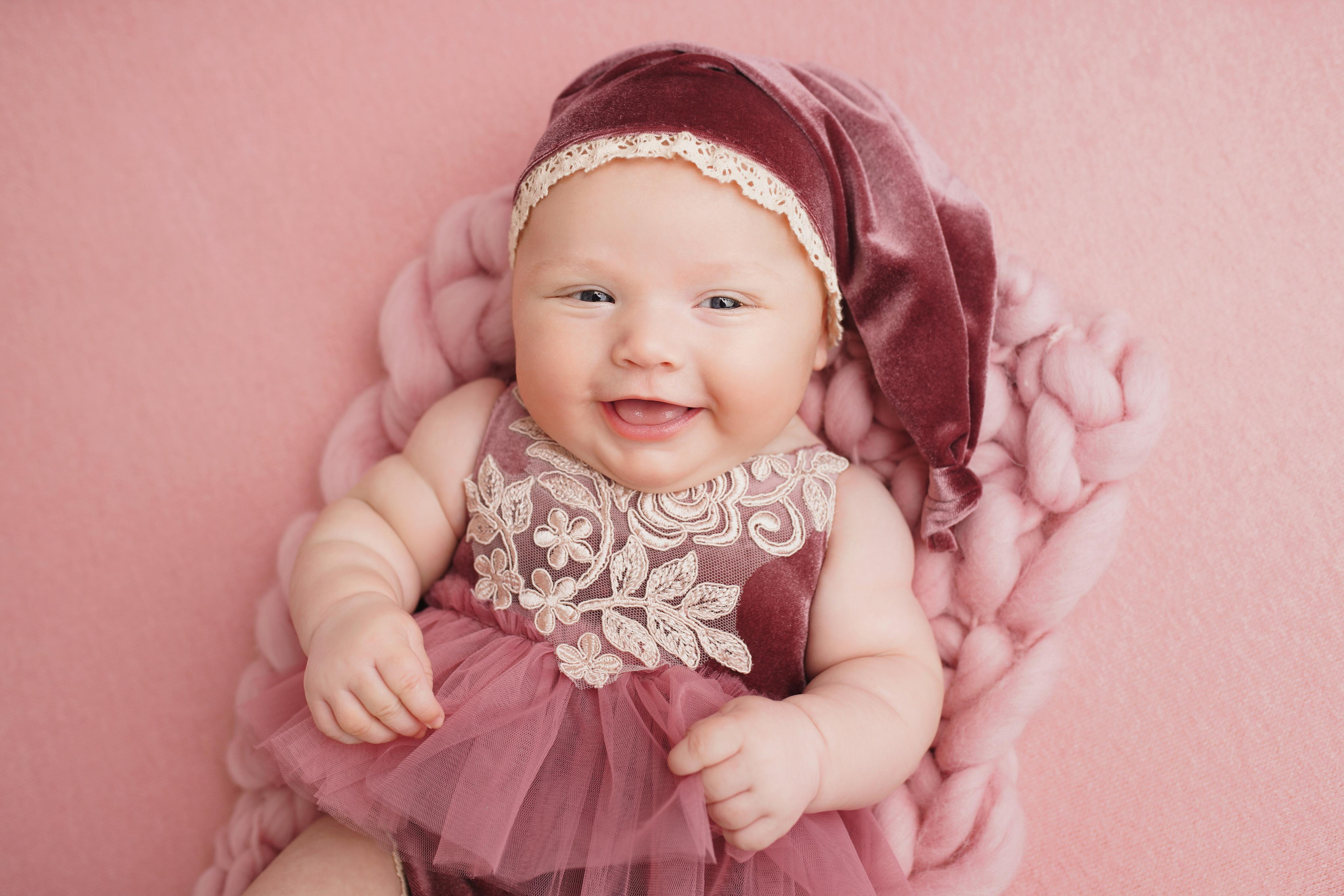 Детские фотосессии в детской фотостудии Калининграда. Детский фотограф и фотограф новорожденных в Калининград Оксана Иваний