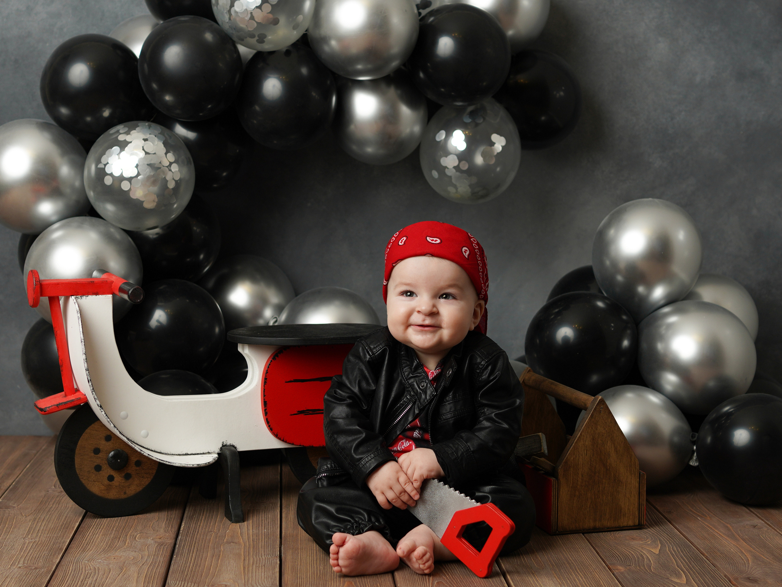 Малыш с родителями приехала ко мне на фотосессию «Первый тортик».