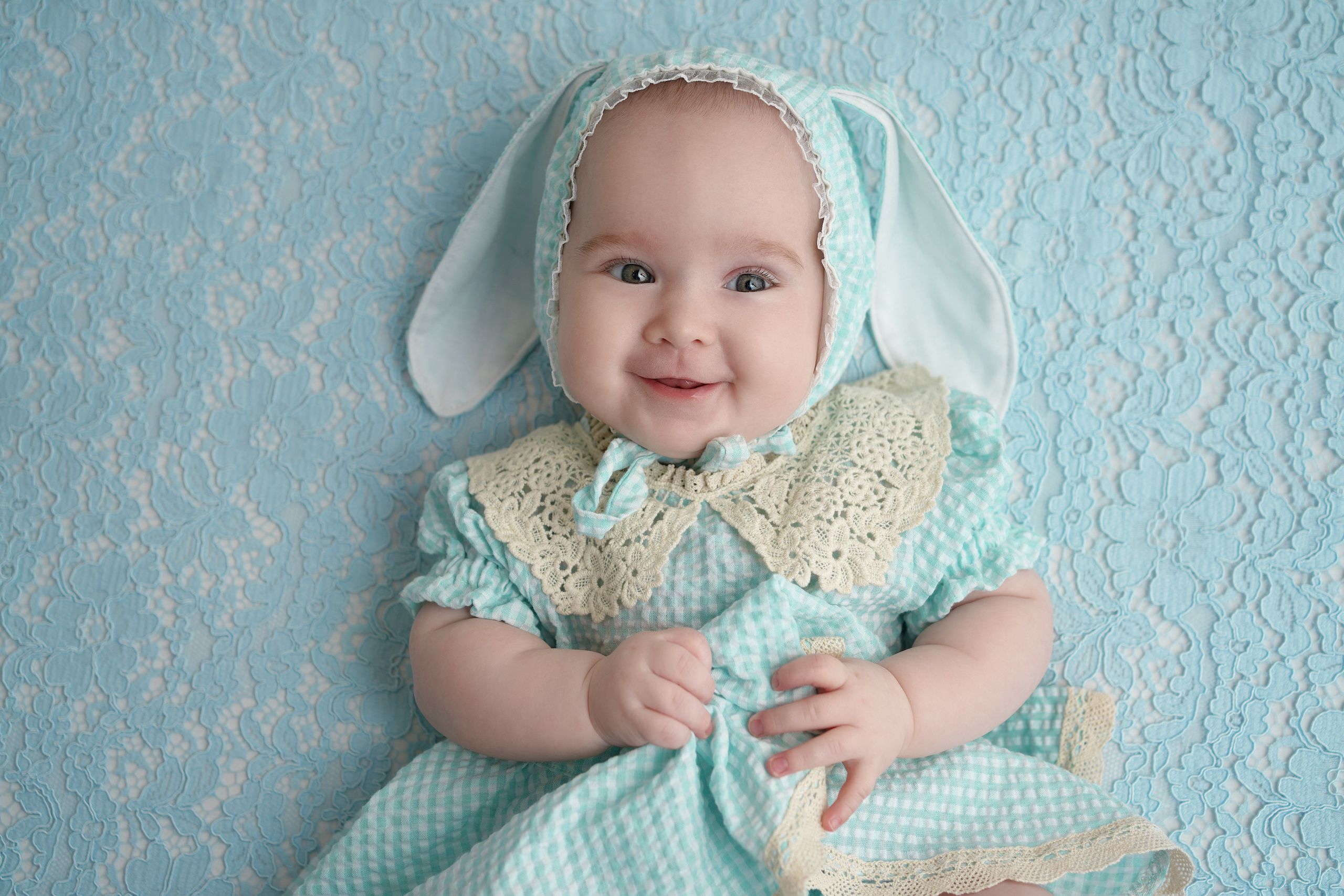 Детские фотосессии в детской фотостудии Калининграда. Детский фотограф и фотограф новорожденных в Калининград Оксана Иваний