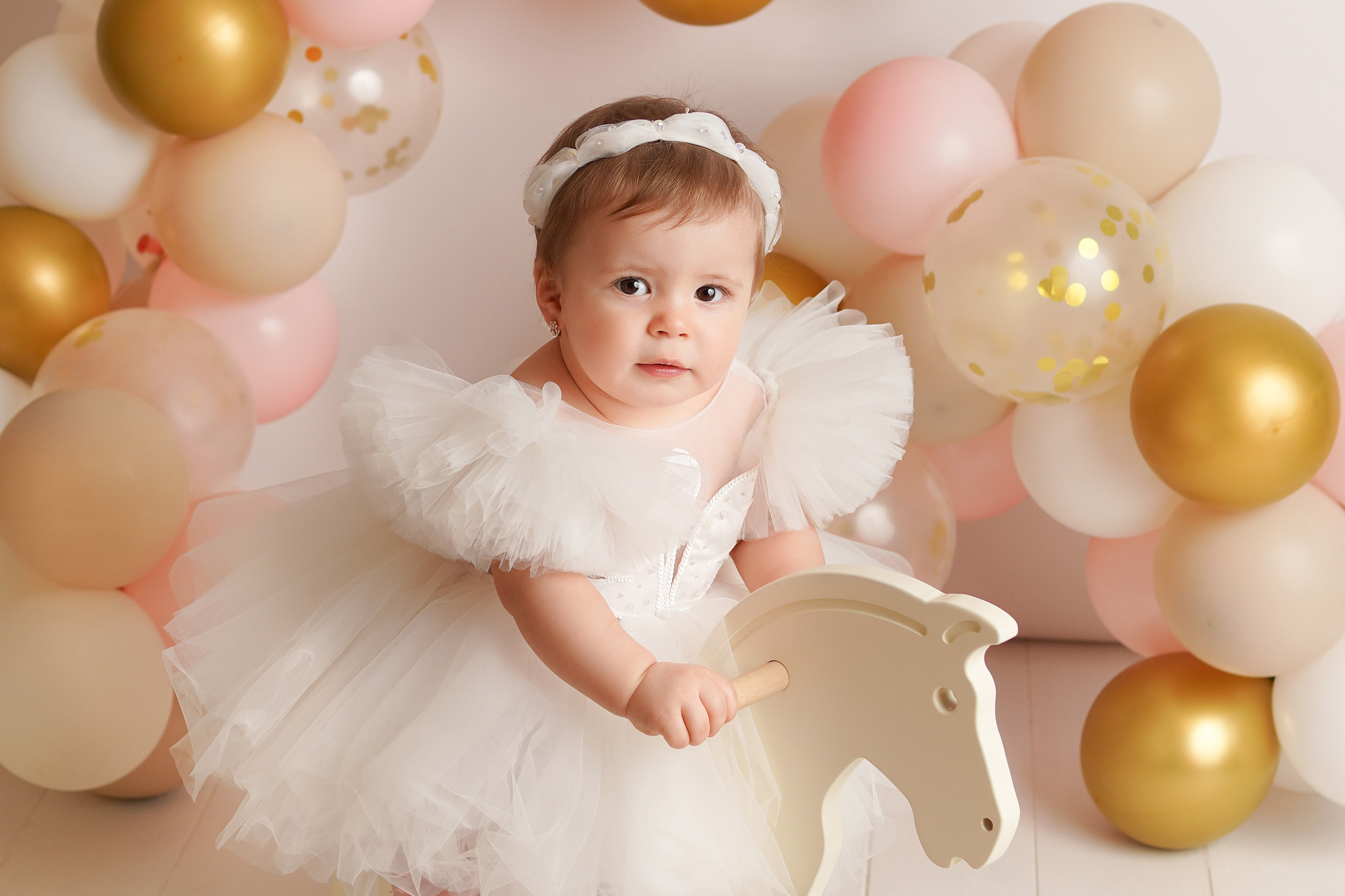 Детская фотосессия Первый год для девочек. Детский фотограф и фотограф новорожденных в Калининград Оксана Иваний