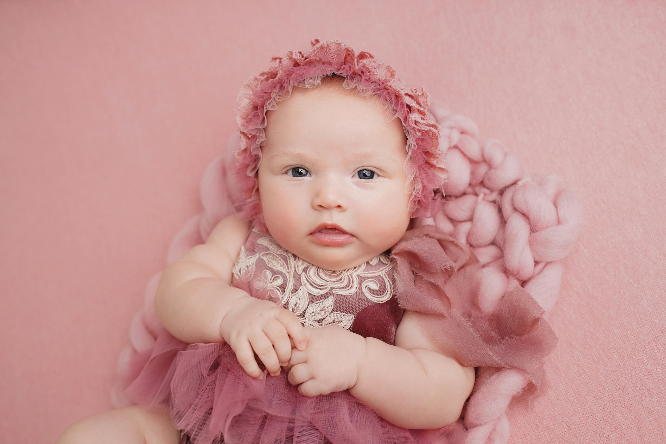 Детские фотосессии в детской фотостудии Калининграда. Детский фотограф и фотограф новорожденных в Калининград Оксана Иваний