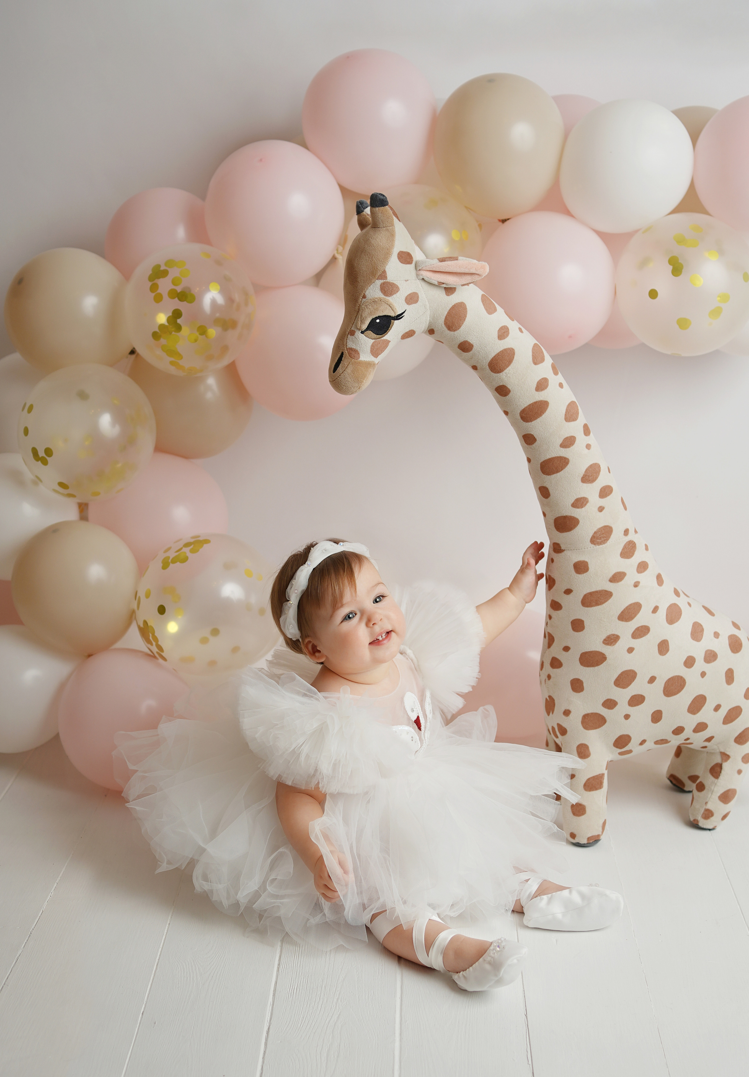 Детская фотосессия Первый год для девочек. Детский фотограф и фотограф новорожденных в Калининград Оксана Иваний