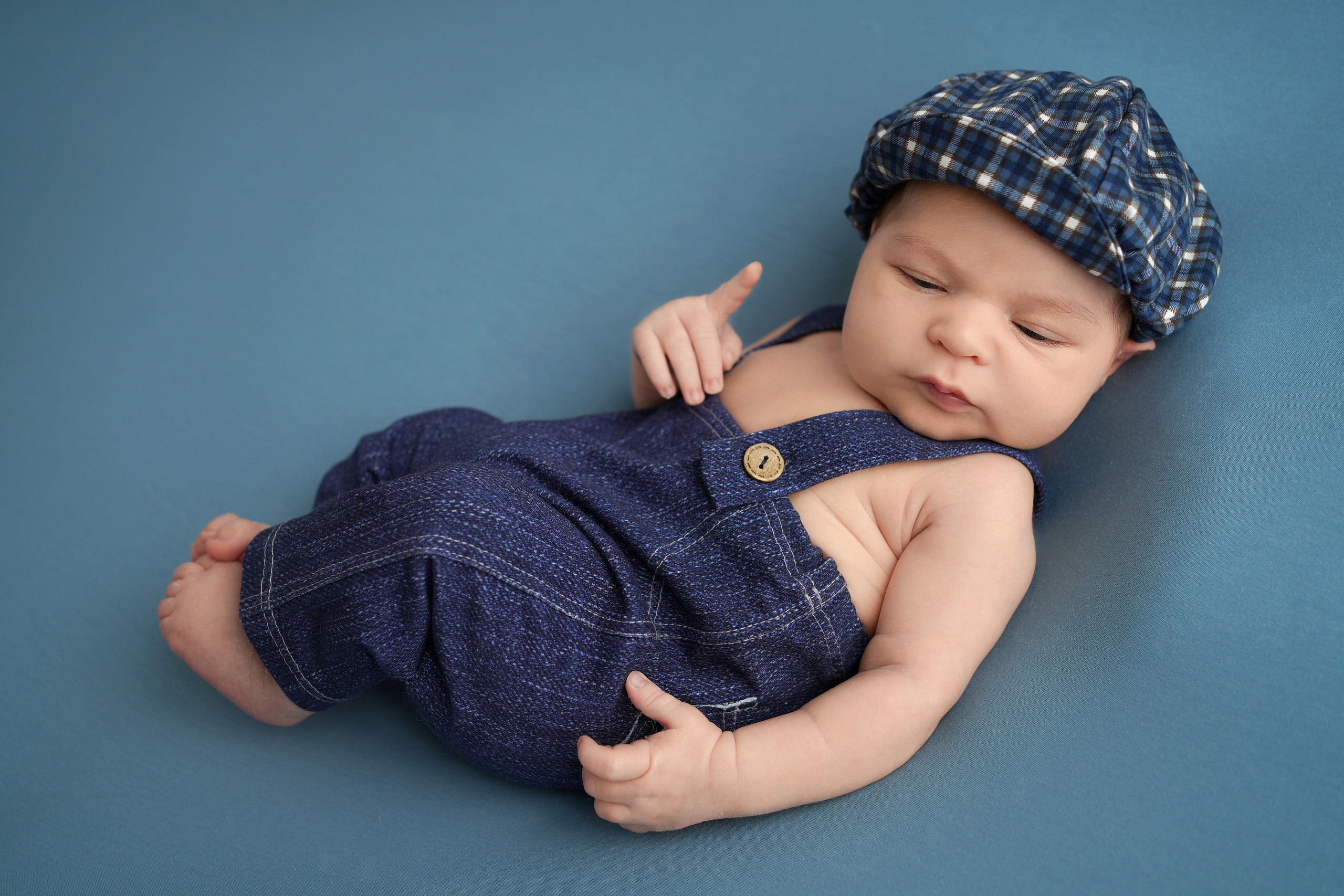 Детская фотосессия новорожденных мальчиков. Детский фотограф и фотограф новорожденных в Калининград Оксана Иваний