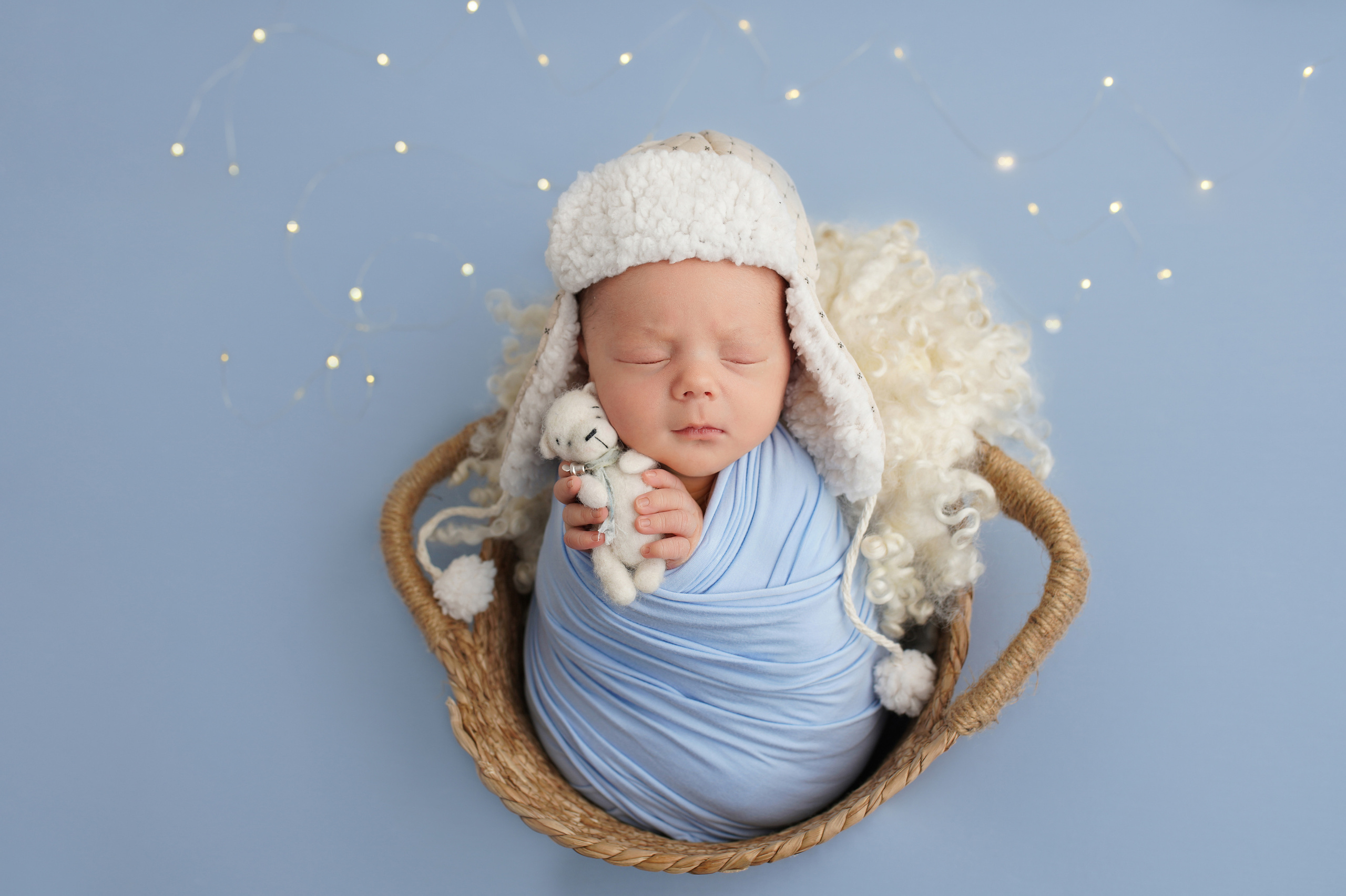 Детская фотосессия новорожденных мальчиков. Детский фотограф и фотограф новорожденных в Калининград Оксана Иваний