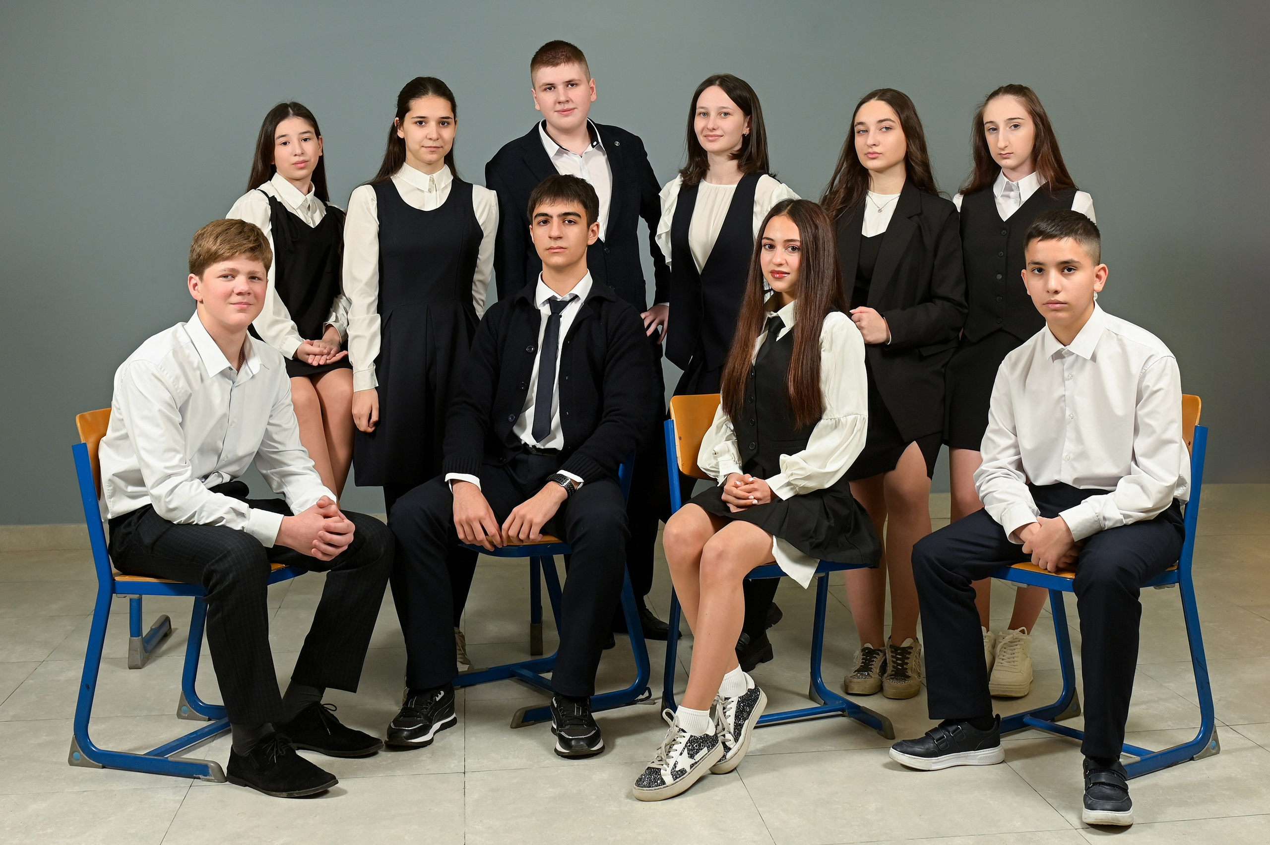 Галерея фотографий. Первая школьная фотостудия Zoom-Zoom в городе Владикавказ