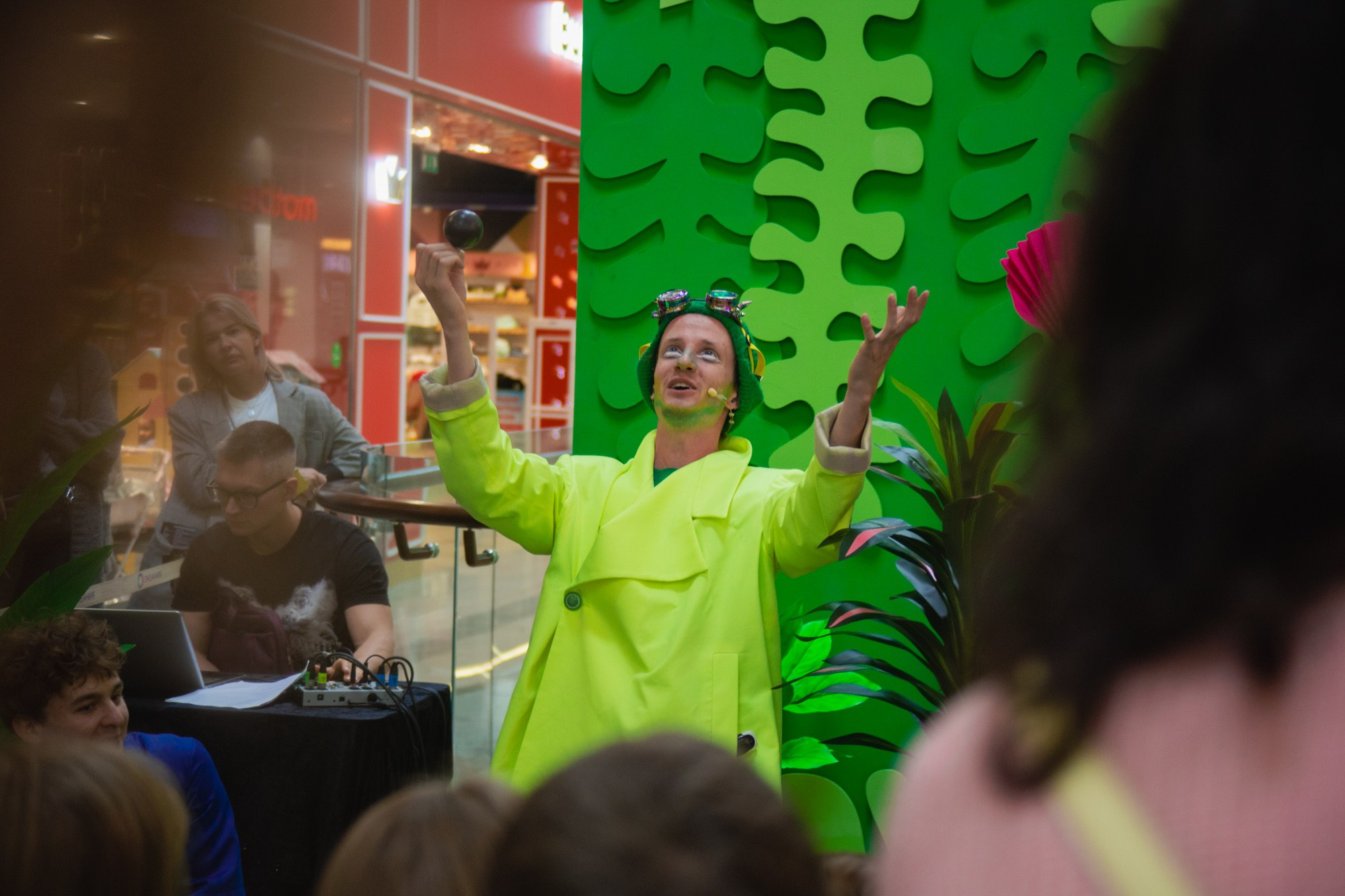 Сказка в ТЦ Океания. Репортажный и концертный фотограф в Москве Анастасия Осень