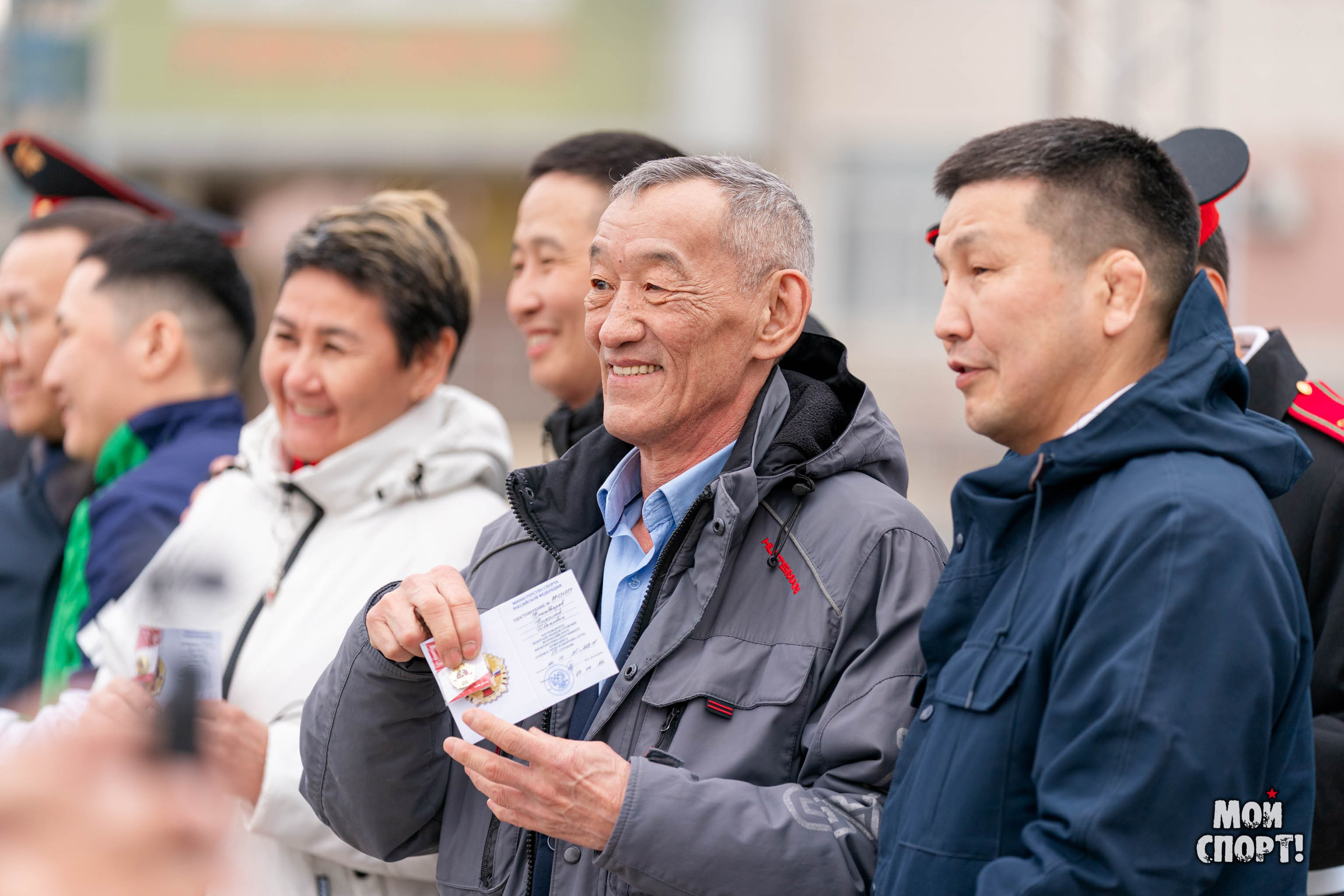 Торжественная церемония вручения знаков отличия ВФСК «ГТО» в День Республики Саха (Якутия). Студия «Мой Спорт!» — все о спорте в Якутии