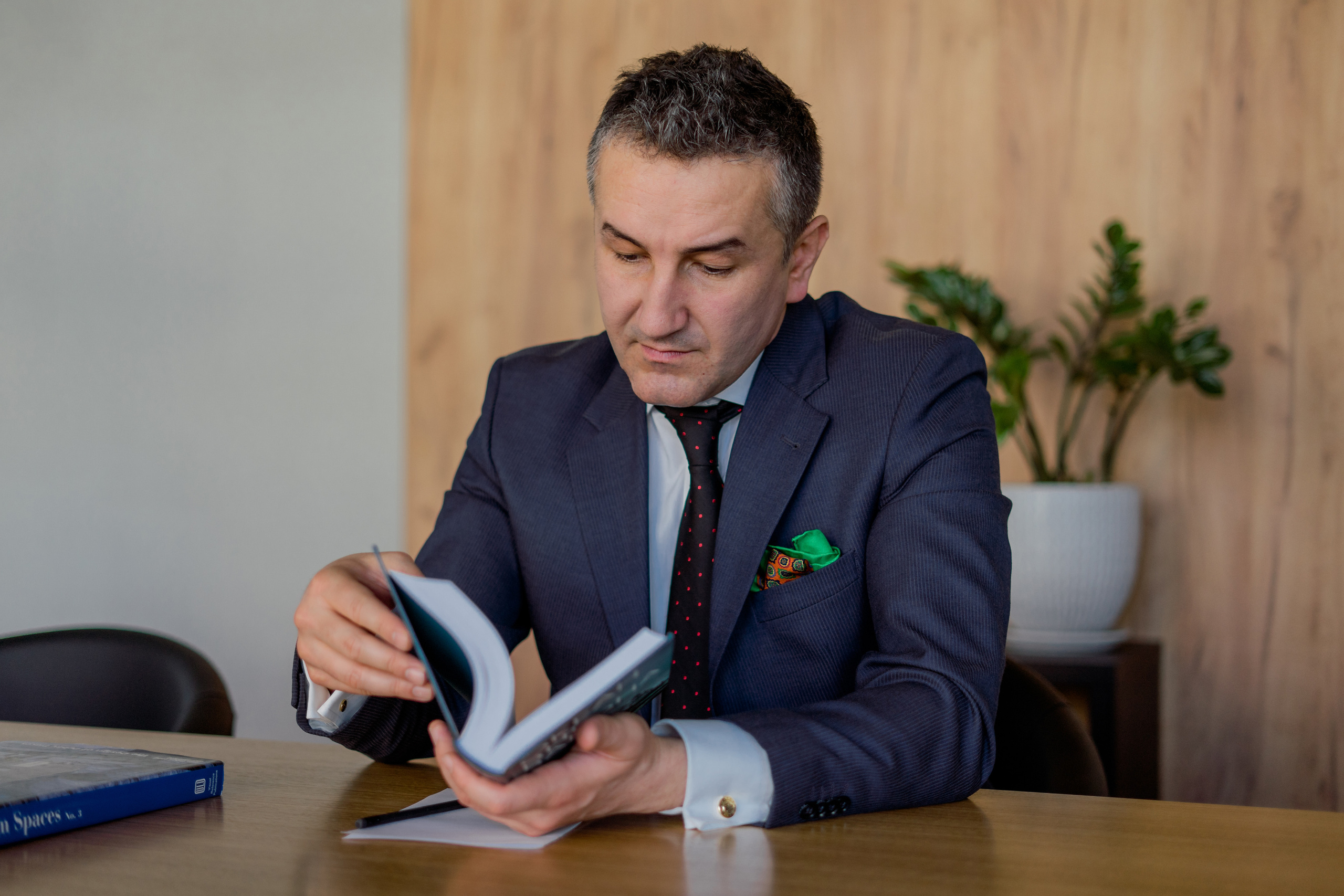 Даниил. Бизнес портрет. Фотограф в Египте, Хургаде, Луксоре, Сафаге. Фотограф по всему миру