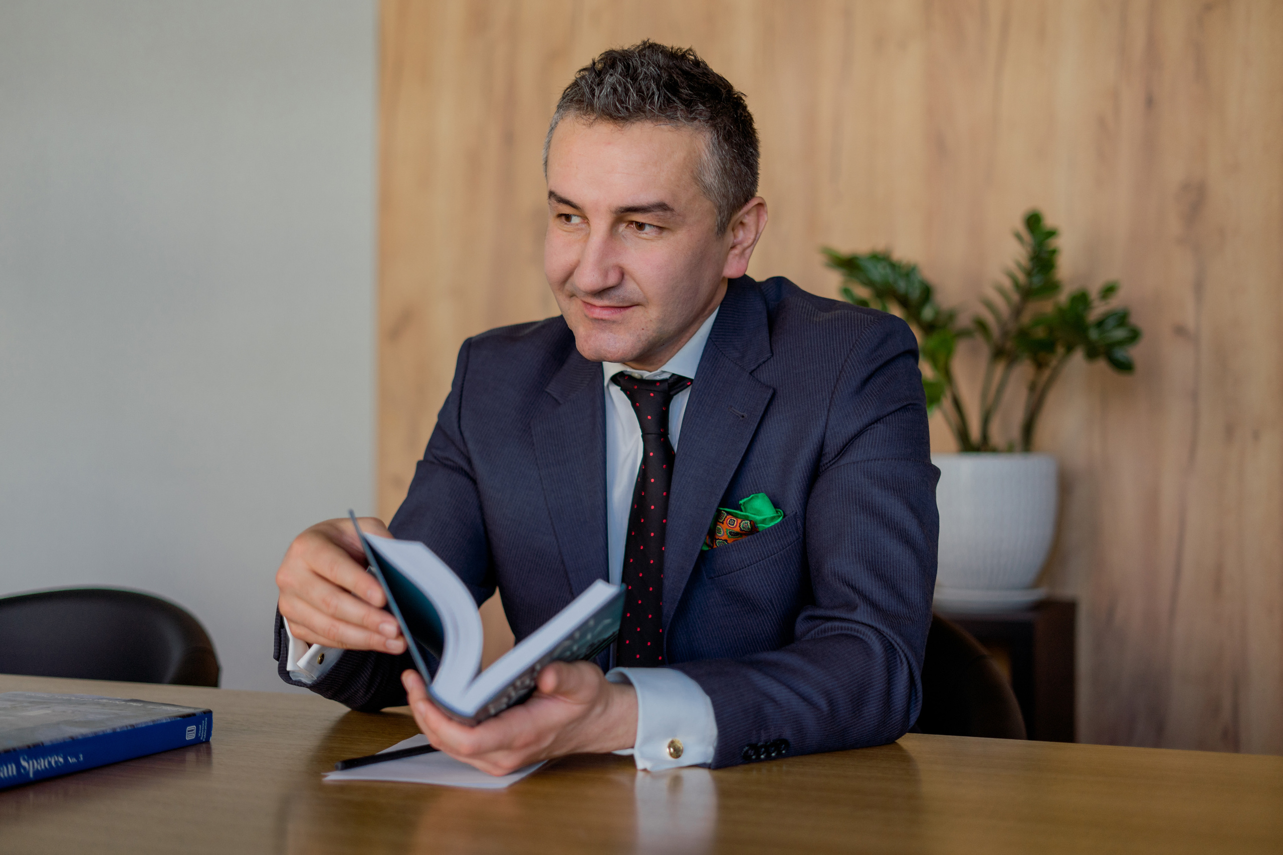 Даниил. Бизнес портрет. Фотограф в Египте, Хургаде, Луксоре, Сафаге. Фотограф по всему миру