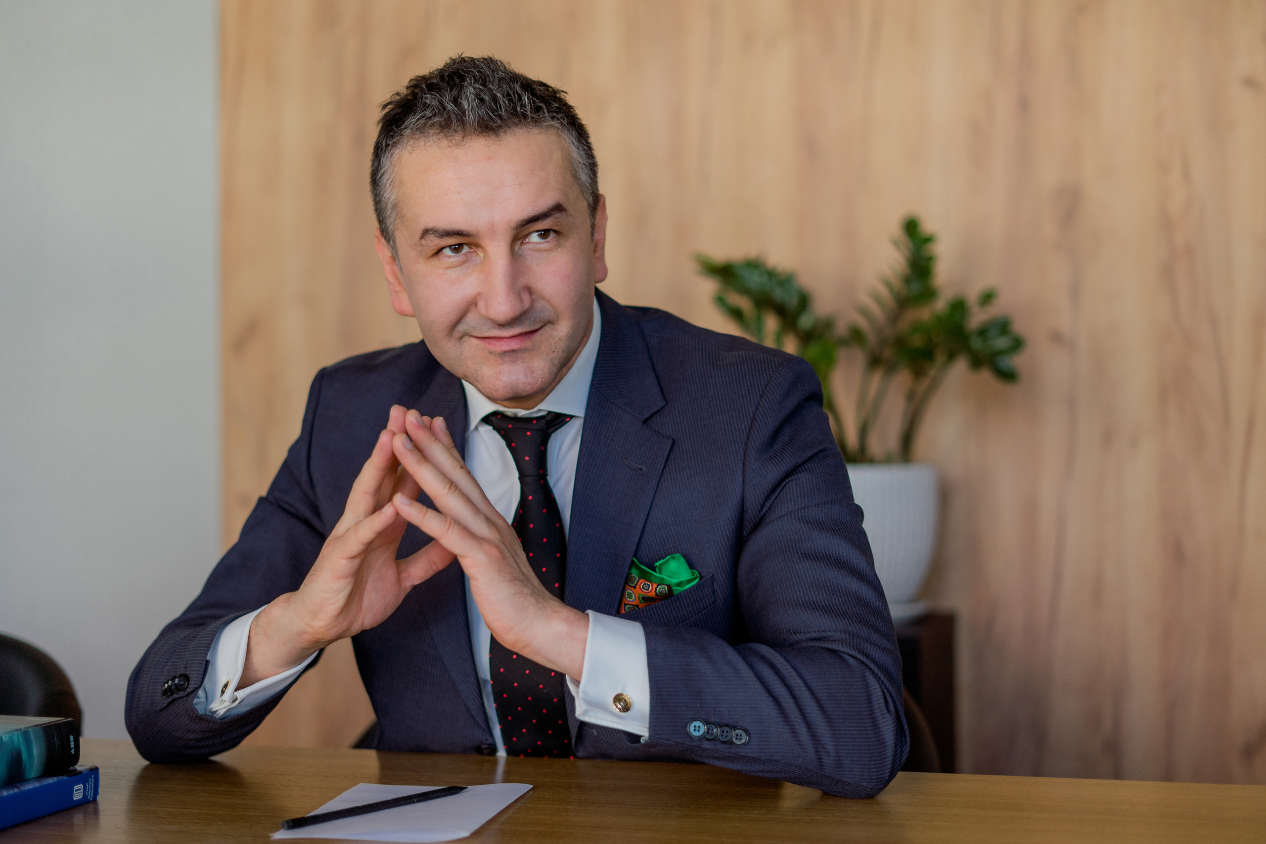 Даниил. Бизнес портрет. Фотограф в Египте, Хургаде, Луксоре, Сафаге. Фотограф по всему миру