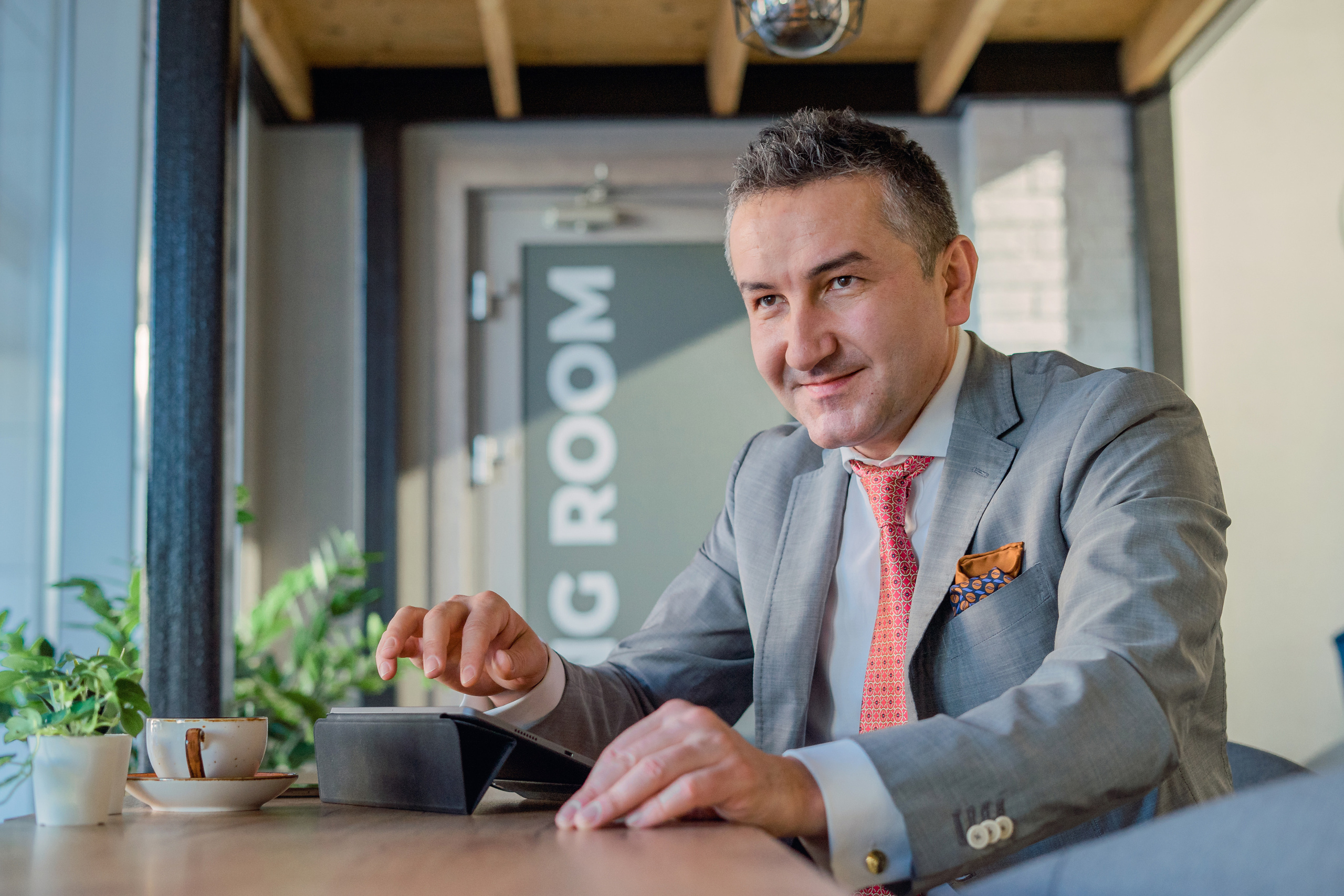 Даниил. Бизнес портрет. Фотограф в Египте, Хургаде, Луксоре, Сафаге. Фотограф по всему миру