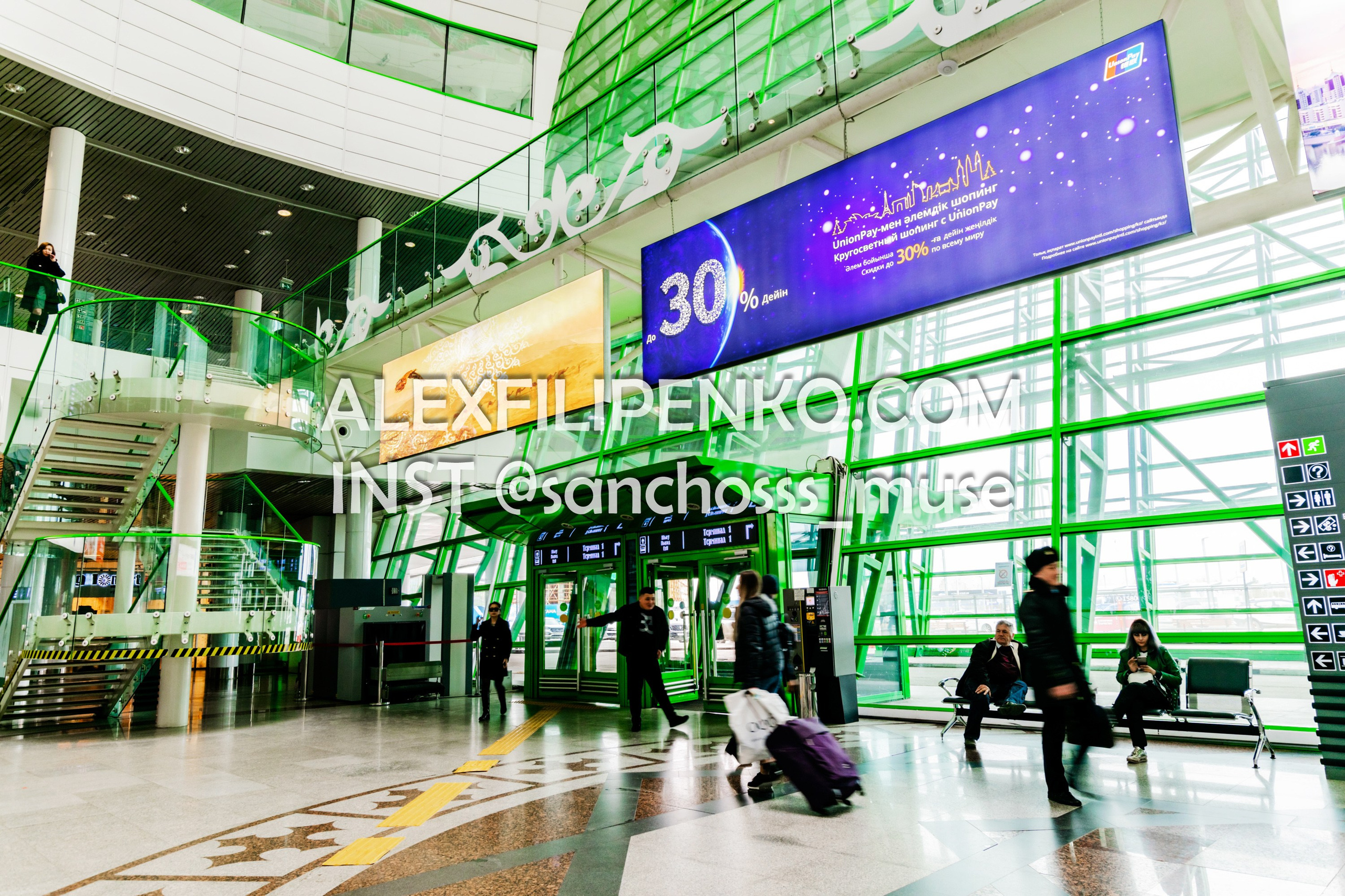 Фотосъемка для рекламного оператора MYD Production в Аэропорту Астаны. Фотограф интерьера недвижимости и архитектуры в Астане