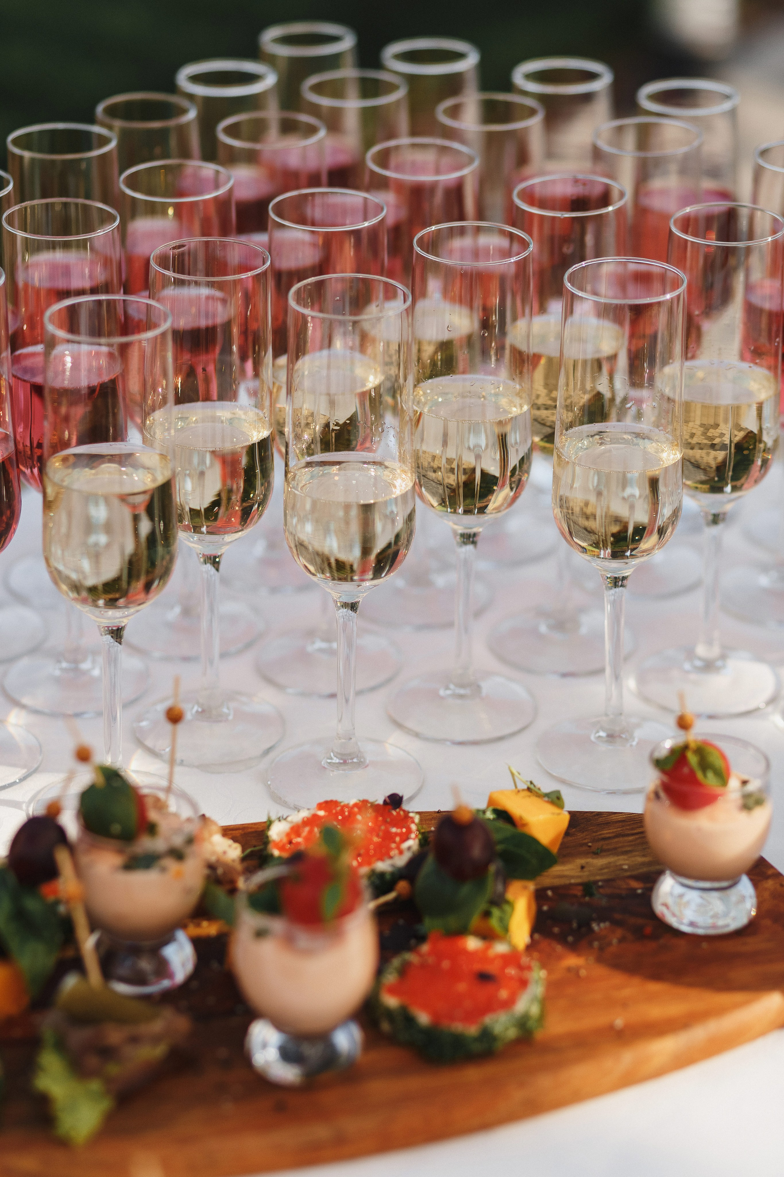 Идиллия в природе: Волшебство отдыха в загородном клубе 'Golden Horse'. Свадебный и семейный фотограф в Таганроге Бакарюк Антон