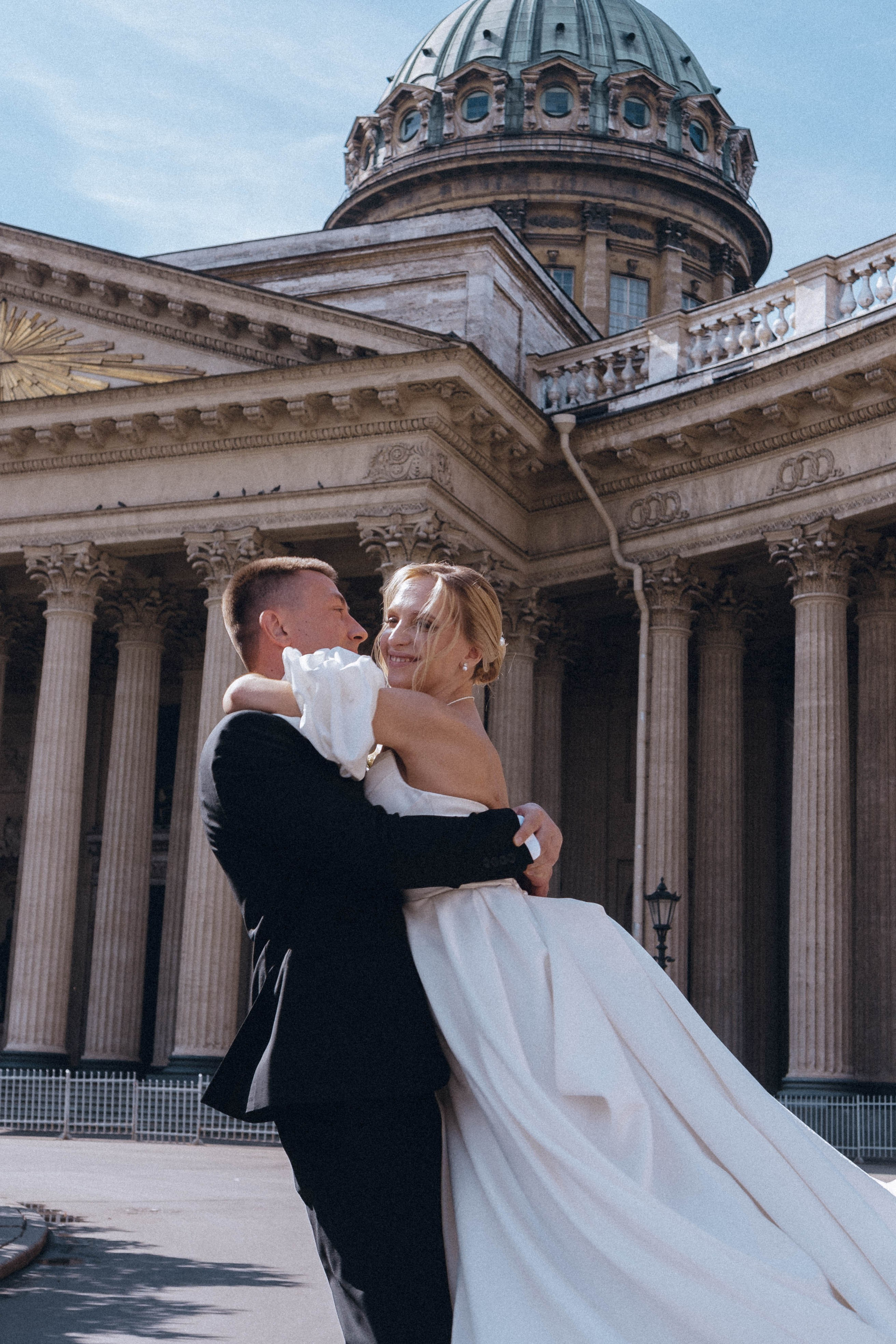 СВАДЕНБНАЯ СЬЕМКА НА КАТЕРЕ ПО КАНАЛАМ САНКТ-ПЕТЕРБУРГА И В АКВАТОРИИ НЕВЫ. Профессиональный фотограф, Санкт-Петербург — Виктория Богомолова