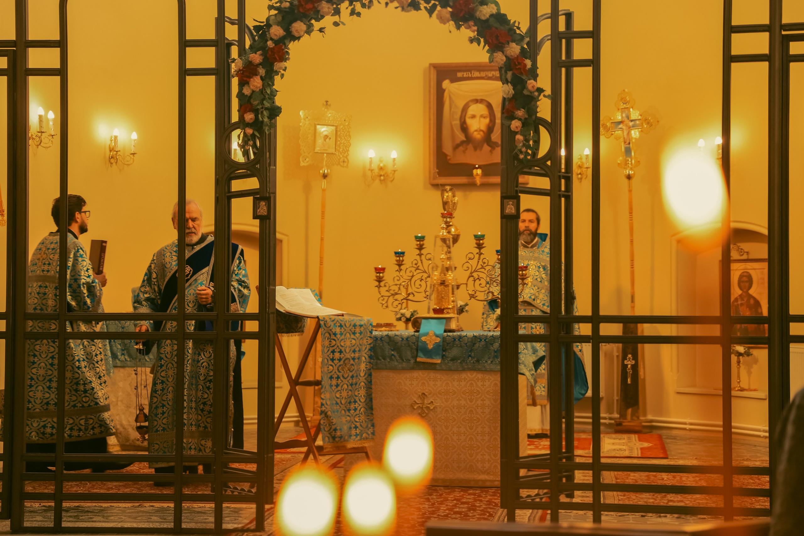 Служба в церкви