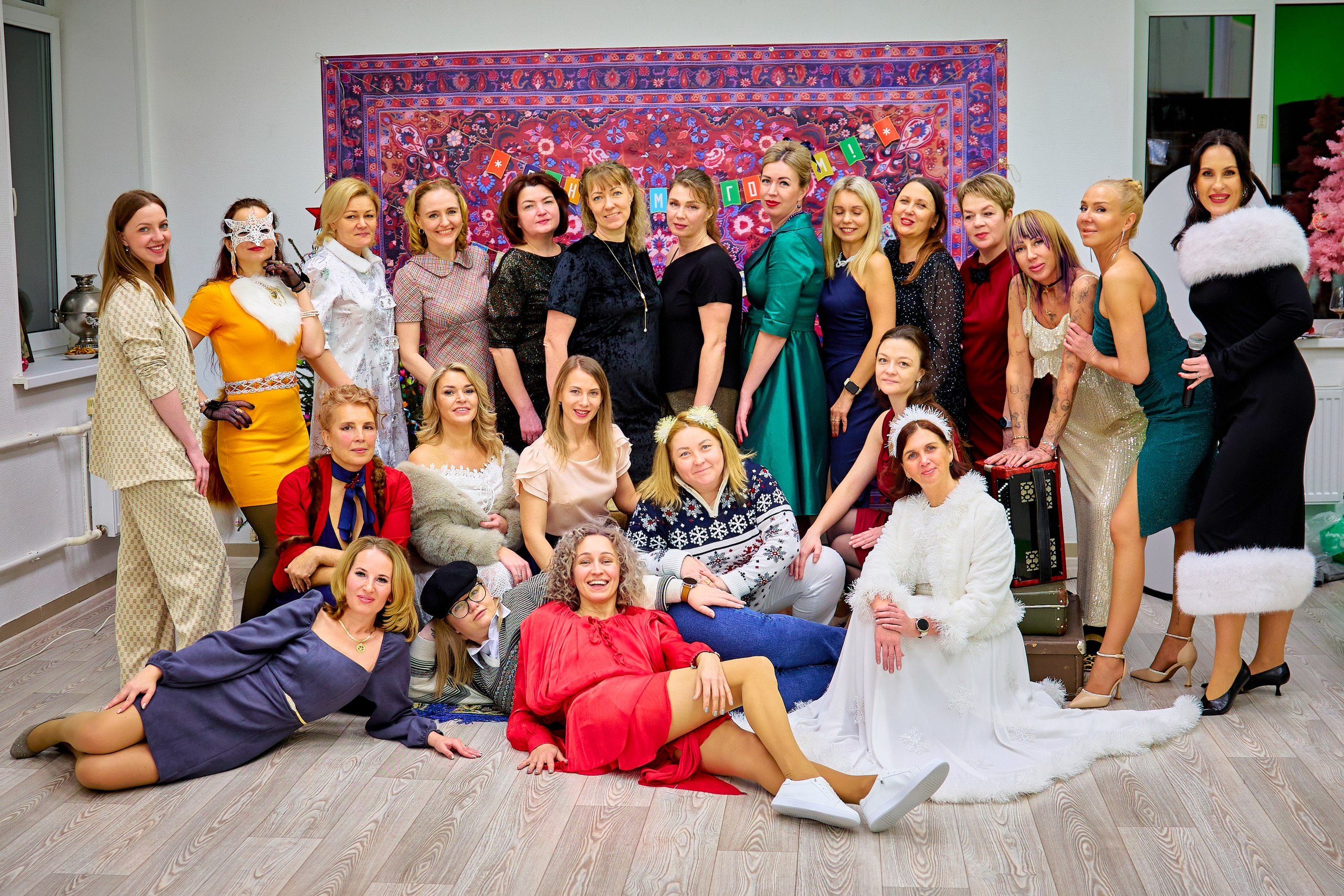 «SWAN» Советский Новый Год. Фотограф Люся Воробьева