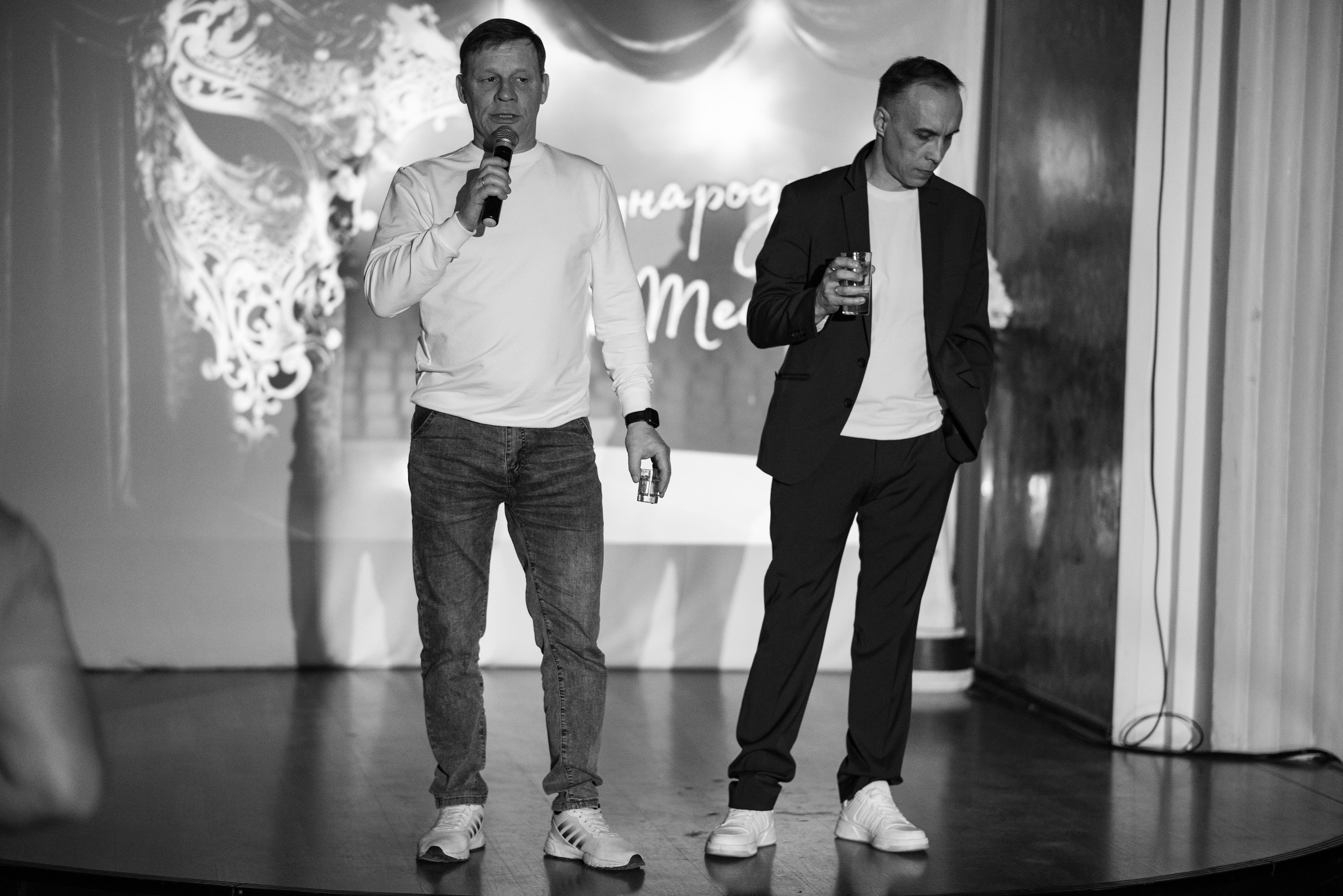 «Свеча» приглашает в театральную гостиную. Свадебный и семейный фотограф в г. Волхов Алексей Кочерыжкин