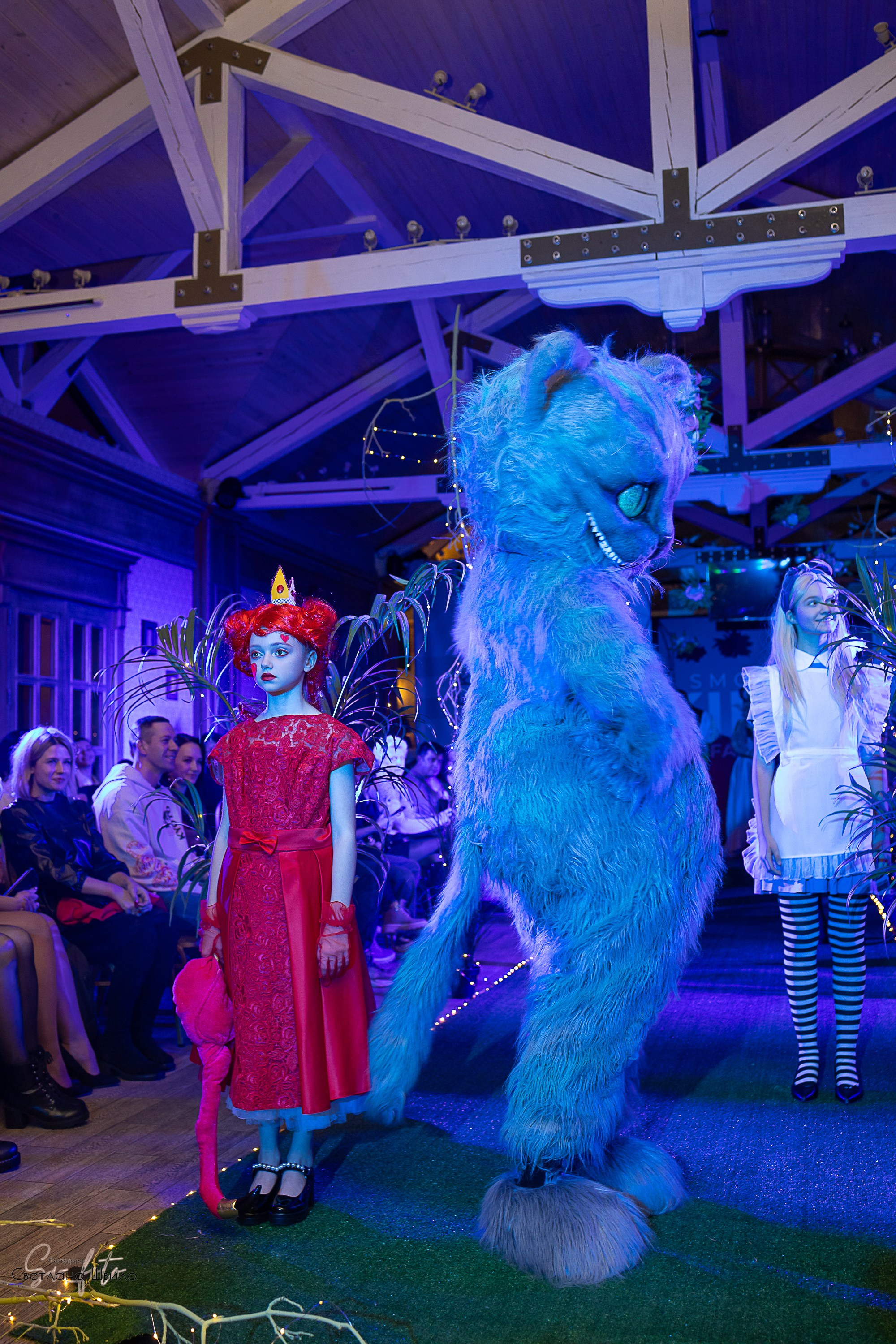 Smolensk Fashion Week_показы_ДЕНЬ 3_ФИНАЛ_Алиса в стране чудес. Главная