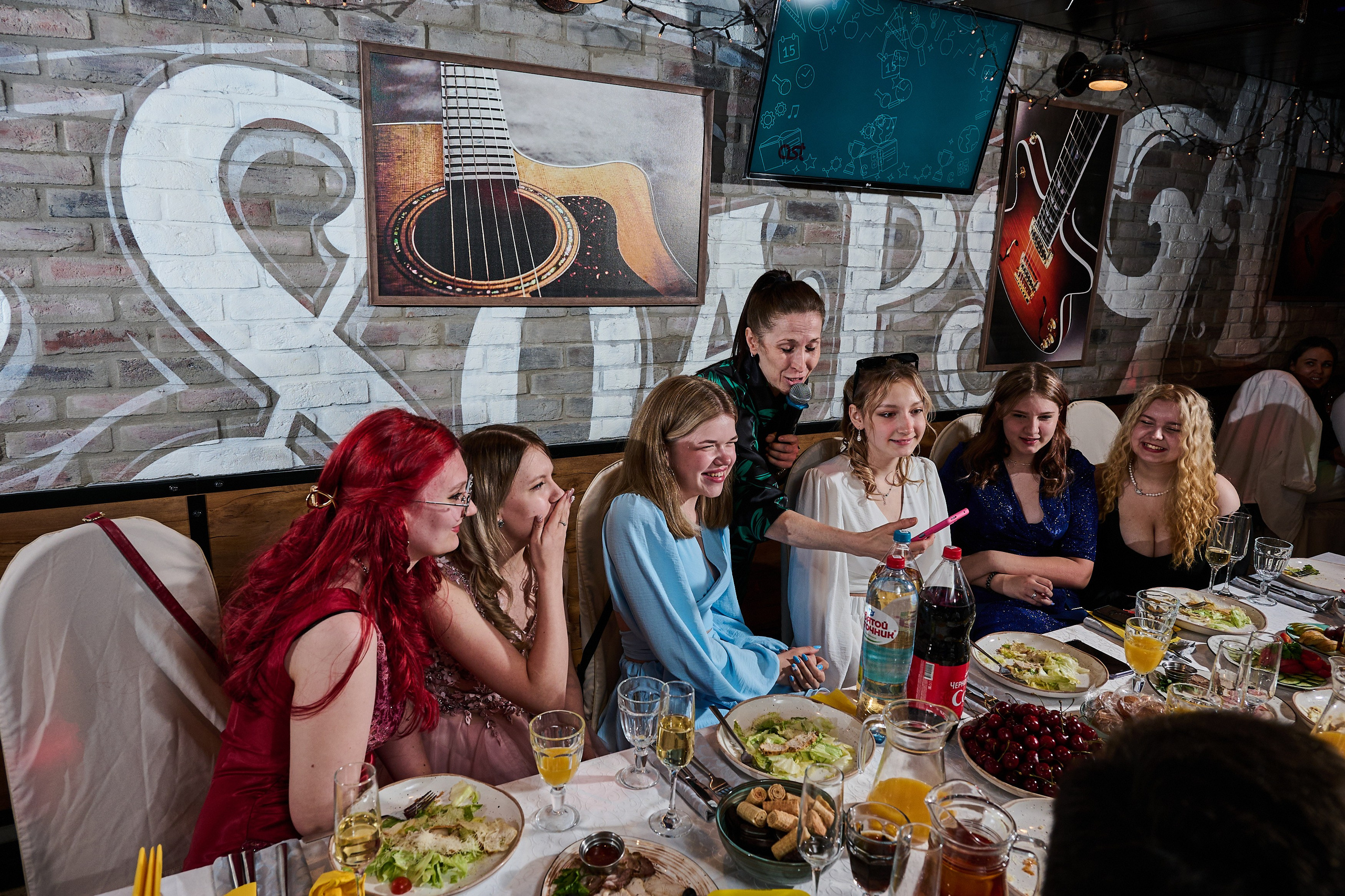 Выпускные и праздники. Выпускные альбомы. Предметная и контент съёмка. Фотостудия Klass