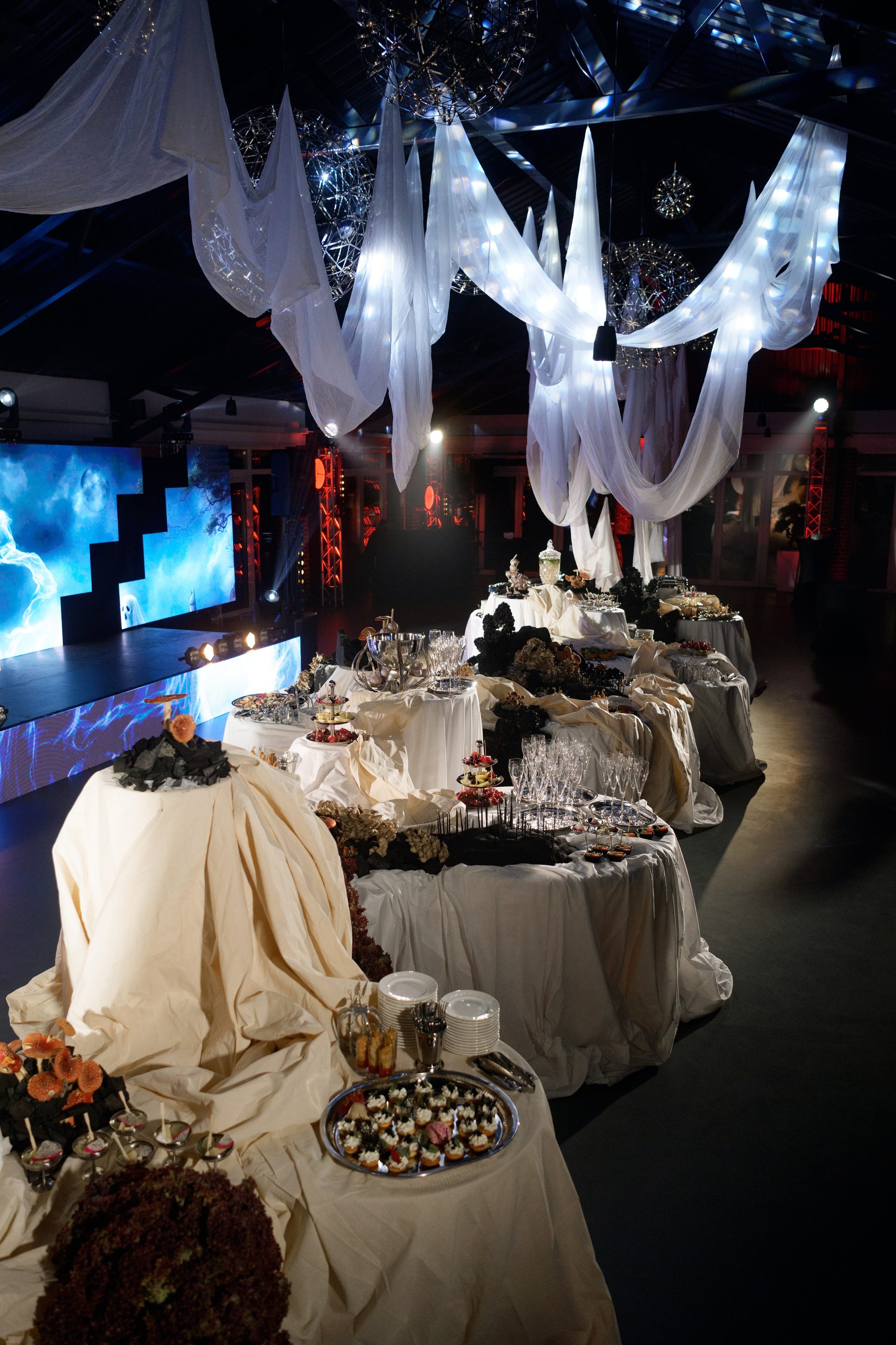 Decor by Favorite catering. Свадебный фотограф в Минске