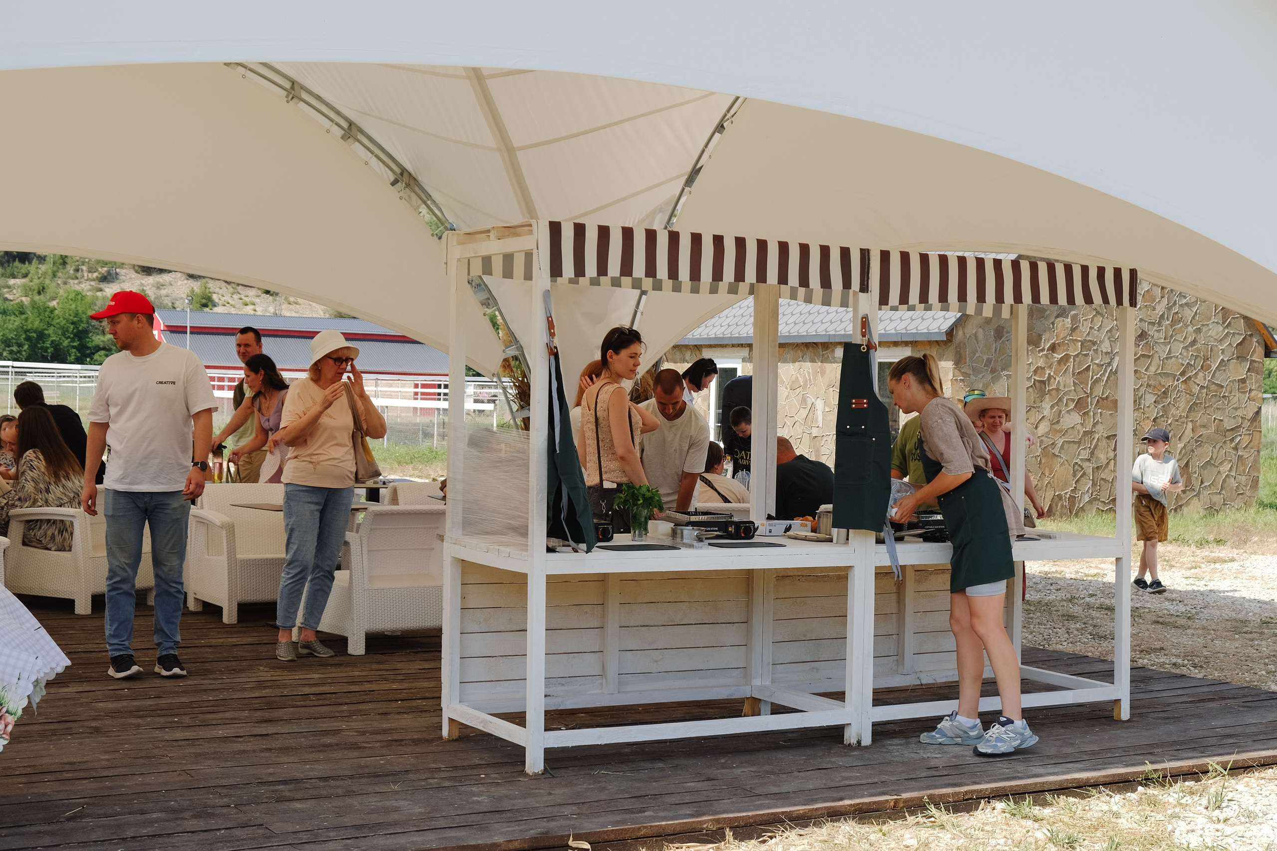 Репортаж на ферме. Профессиональная фотосъемка в Крыму. Натуральные эмоции и живые кадры. Забронируйте дату прямо сейчас!