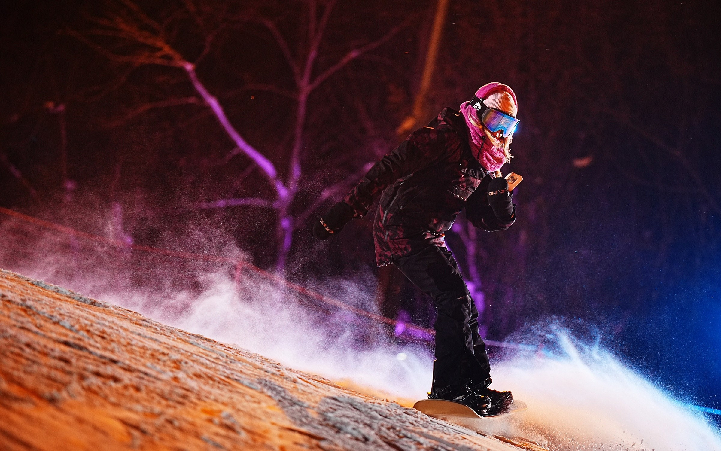 Вечерняя съёмка на склонах с использованием внешних вспышек. Фотограф Студитский Евгений