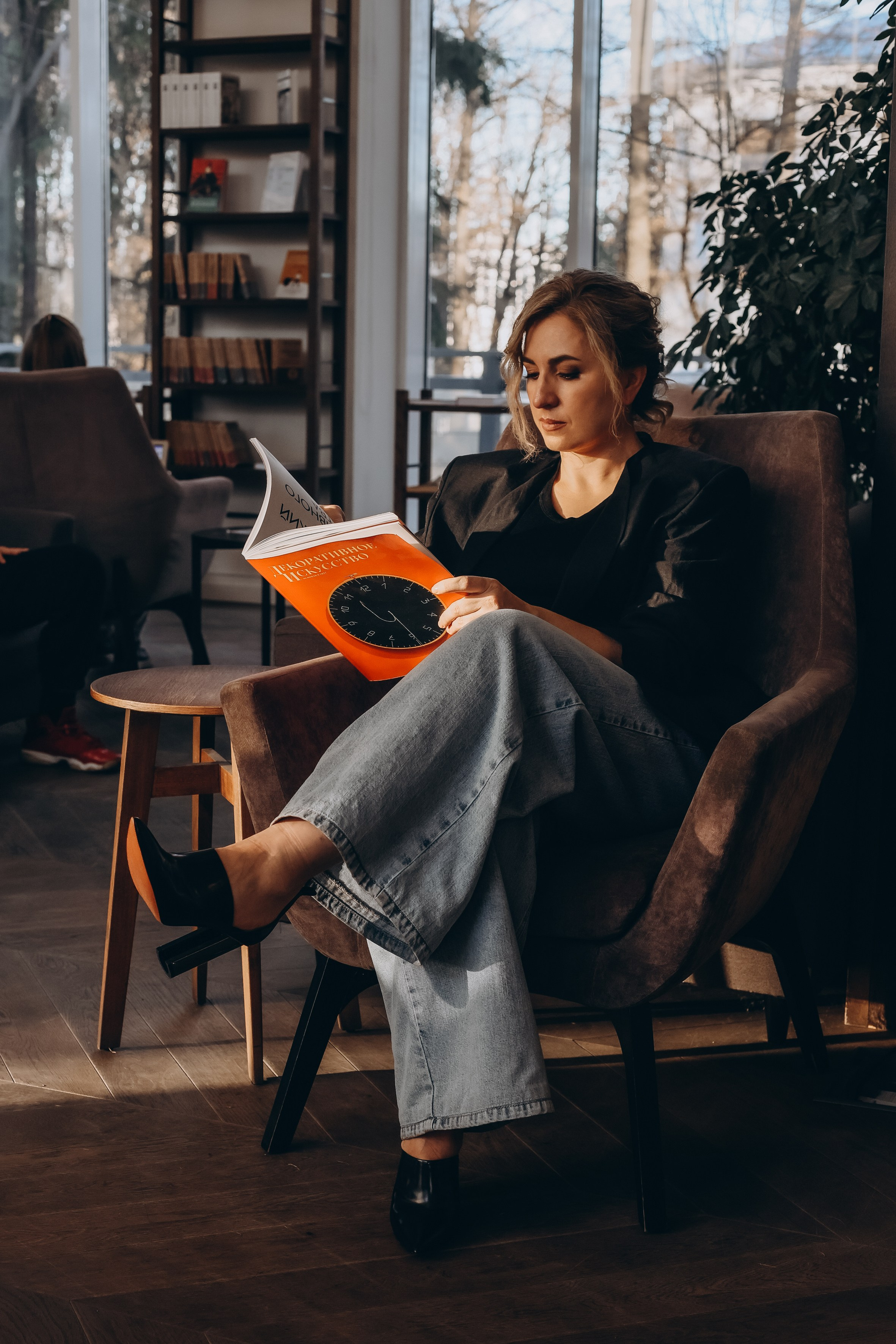 Яна и библиотека (репортажный портрет). Портретный и репортажный фотограф в Москве, Ольга Ларема