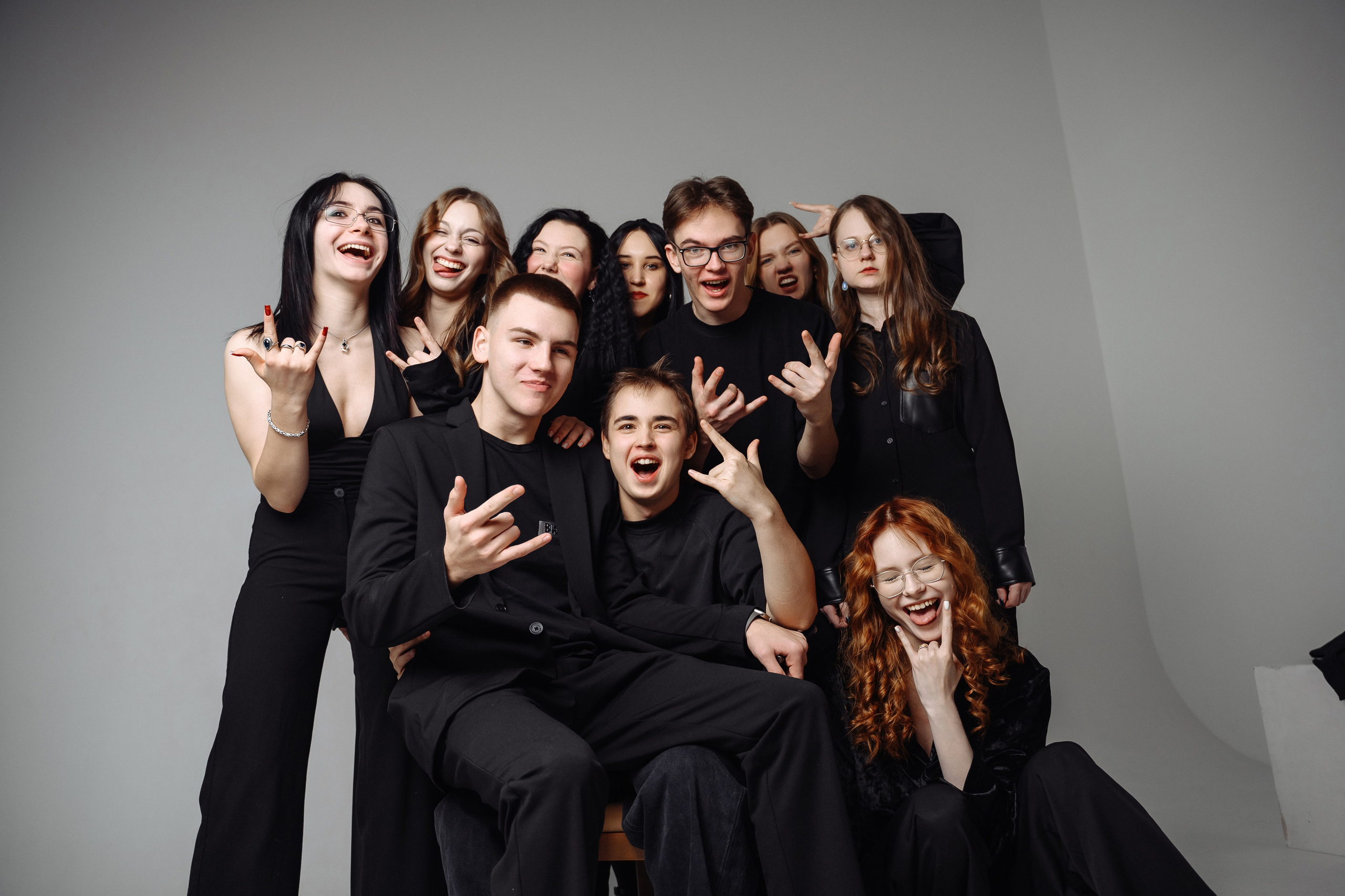 ВЫПУСКНИКИ 11 КЛАСС. МАРГАРИТА КУДРЯШОВА СВАДЕБНЫЙ И СЕМЕЙНЫЙ ФОТОГРАФ ТВЕРЬ МОСКВА