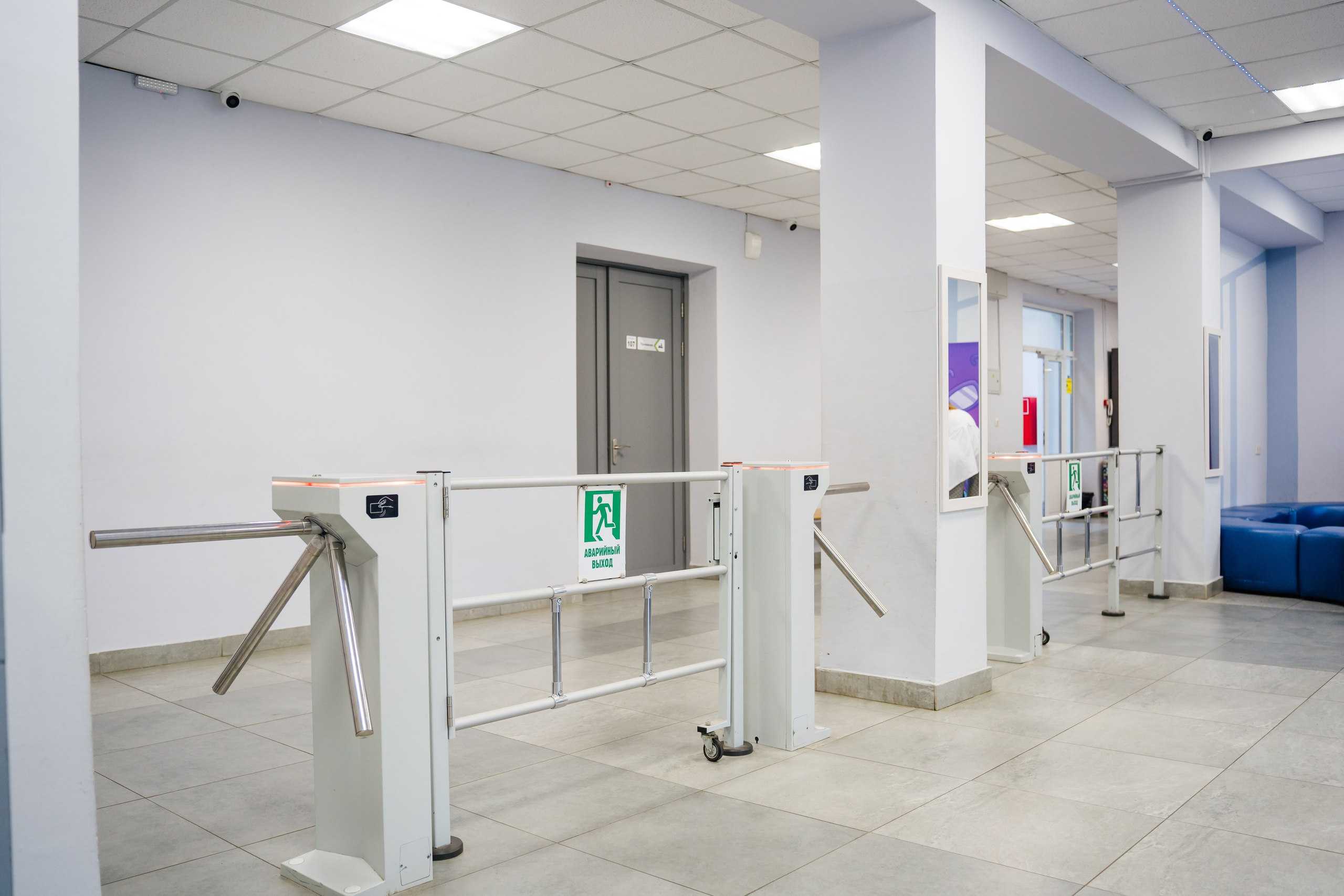 Съемка для Уральского медицинского колледжа ЮМЕД. Видеограф и Фотограф в Челябинске Ксения и Владимир Рюмины