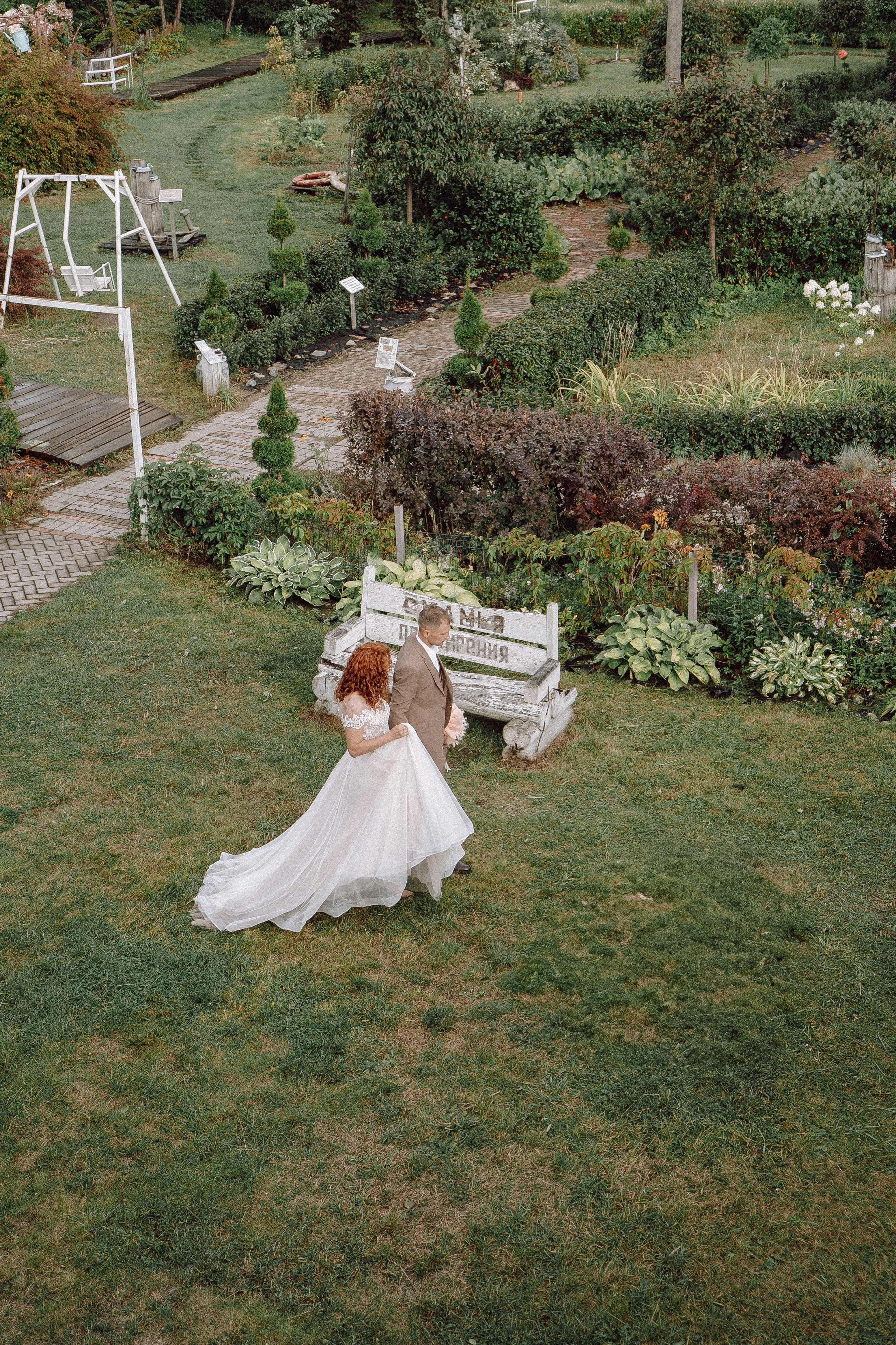 СВАДЕБНАЯ ФОТОСЕССИИЯ ПАРЫ В ГОРОДЕ ПРИОЗЕРСК В СОСНОВОМ ЛЕСУ И С ПИКАПОМ. Профессиональный фотограф, Санкт-Петербург — Виктория Богомолова