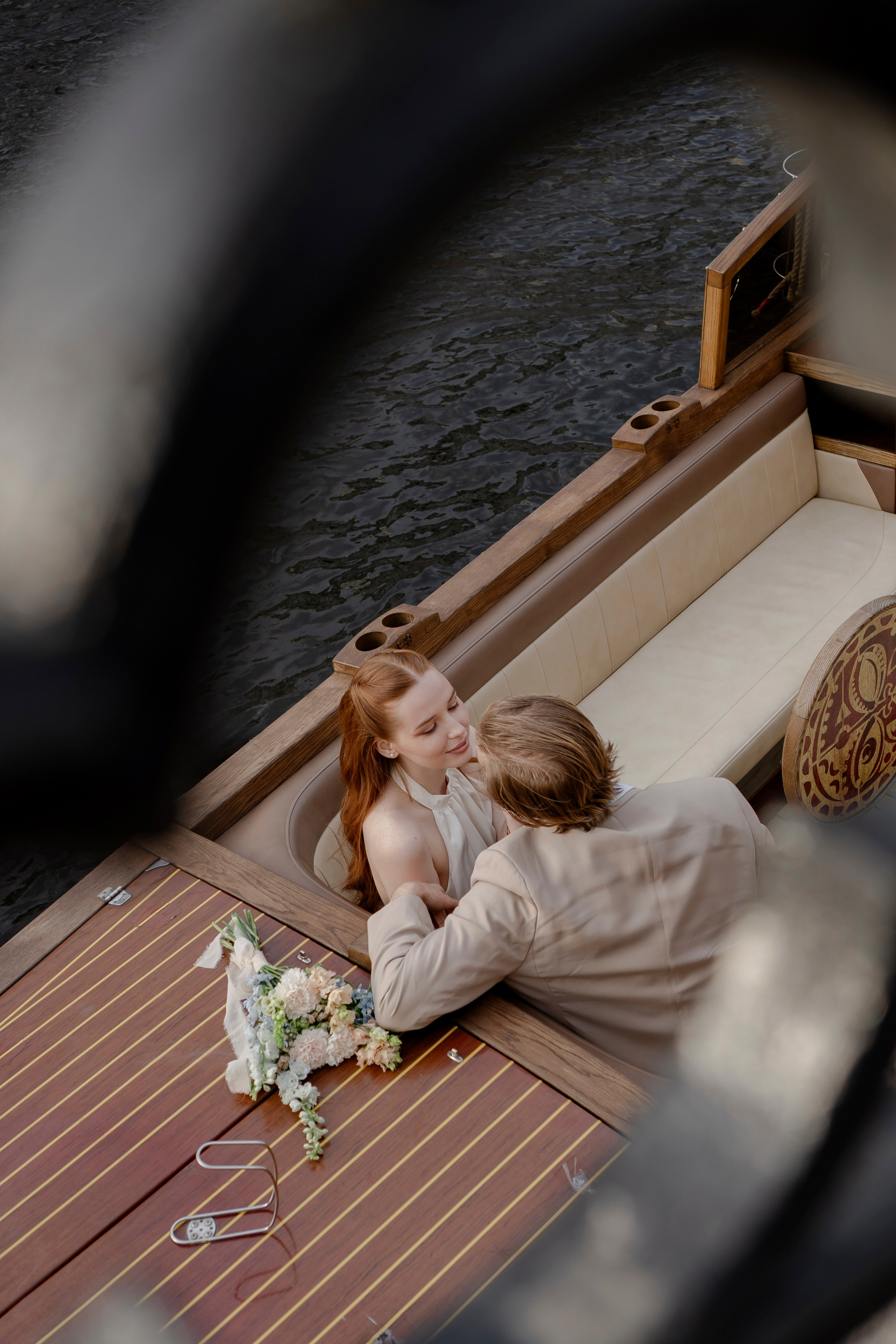 СВАДЕНБНАЯ СЬЕМКА НА КАТЕРЕ ПО КАНАЛАМ САНКТ-ПЕТЕРБУРГА И В АКВАТОРИИ НЕВЫ. Профессиональный фотограф, Санкт-Петербург — Виктория Богомолова