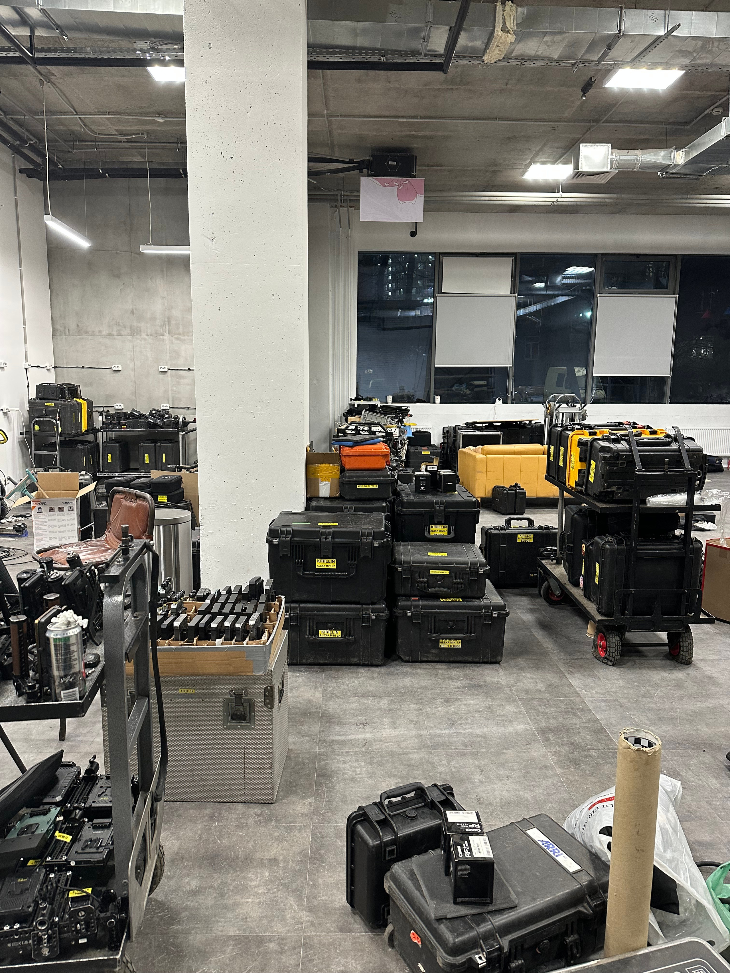 BACKSTAGE GALLERY. «MAK FLAME»