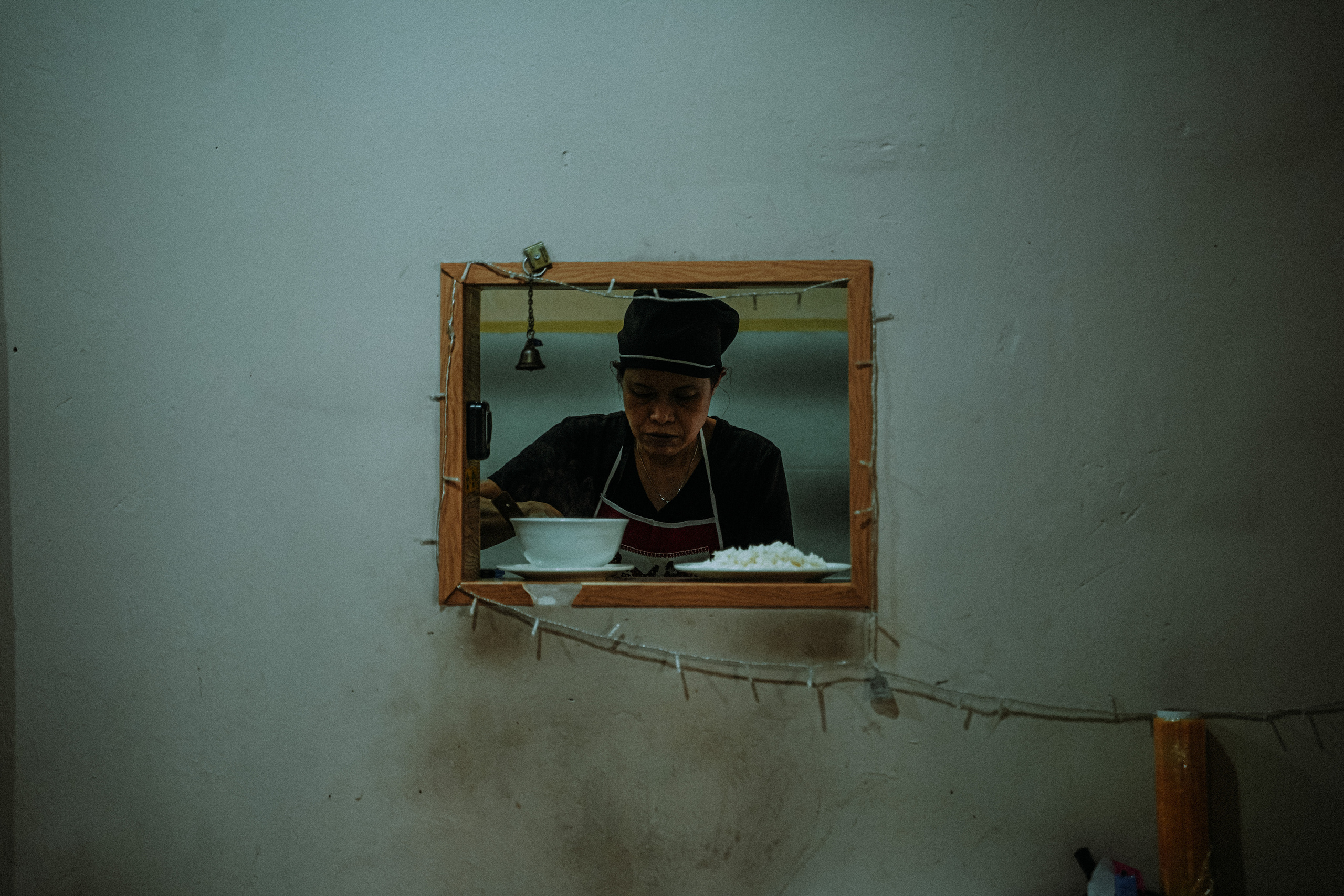 ТБИЛИСИ 2023-2024. Стрит-фотография, полная абсурда, идиотизма и красоты